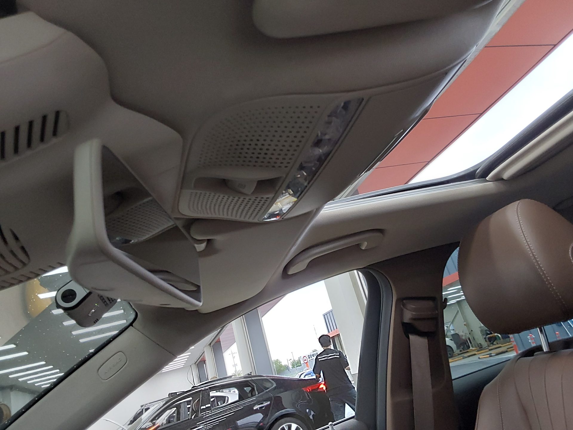 메르세데스-벤츠 E-클래스 2017 - 이미지 19