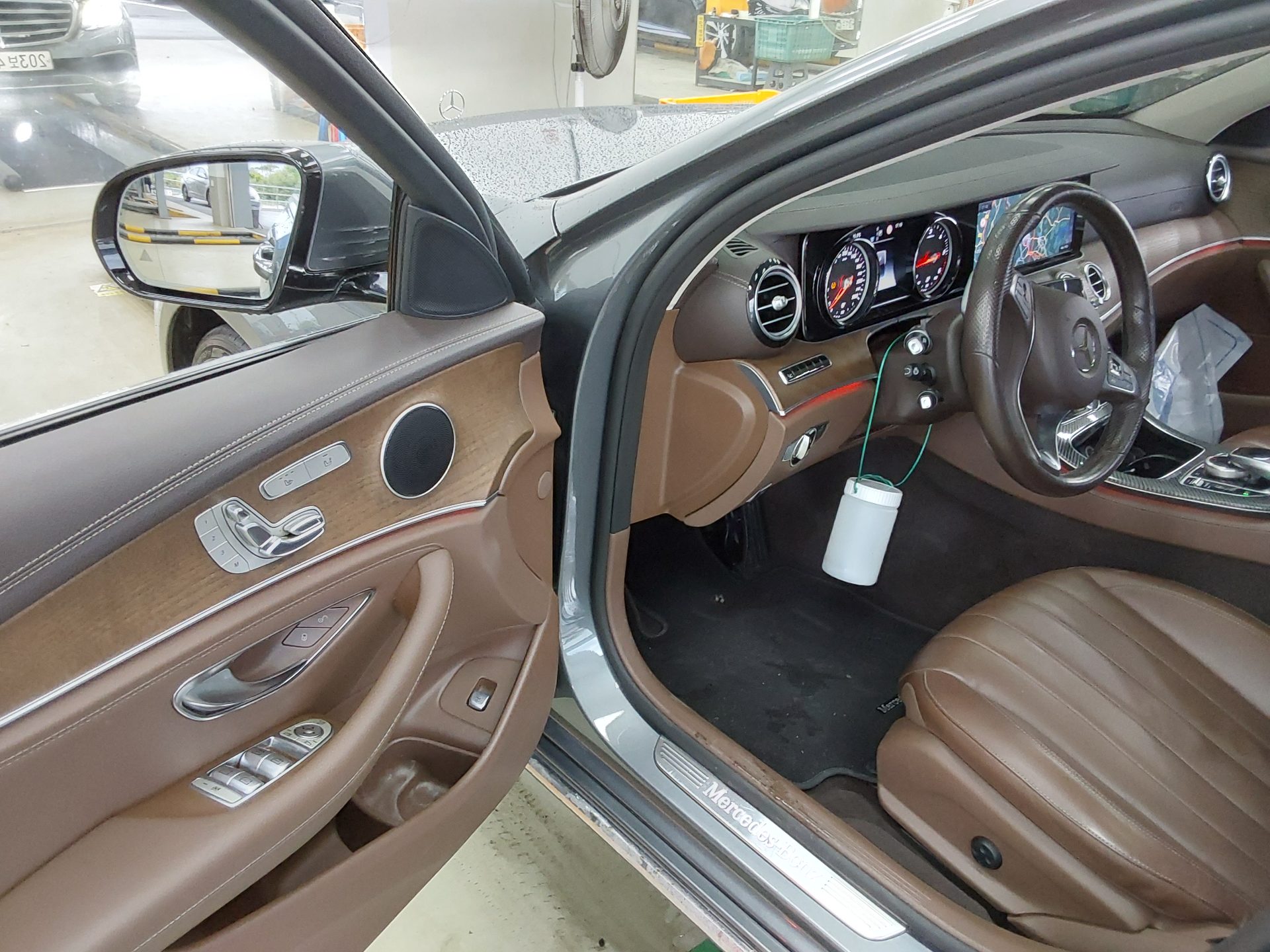 메르세데스-벤츠 E-클래스 2017 - 이미지 10