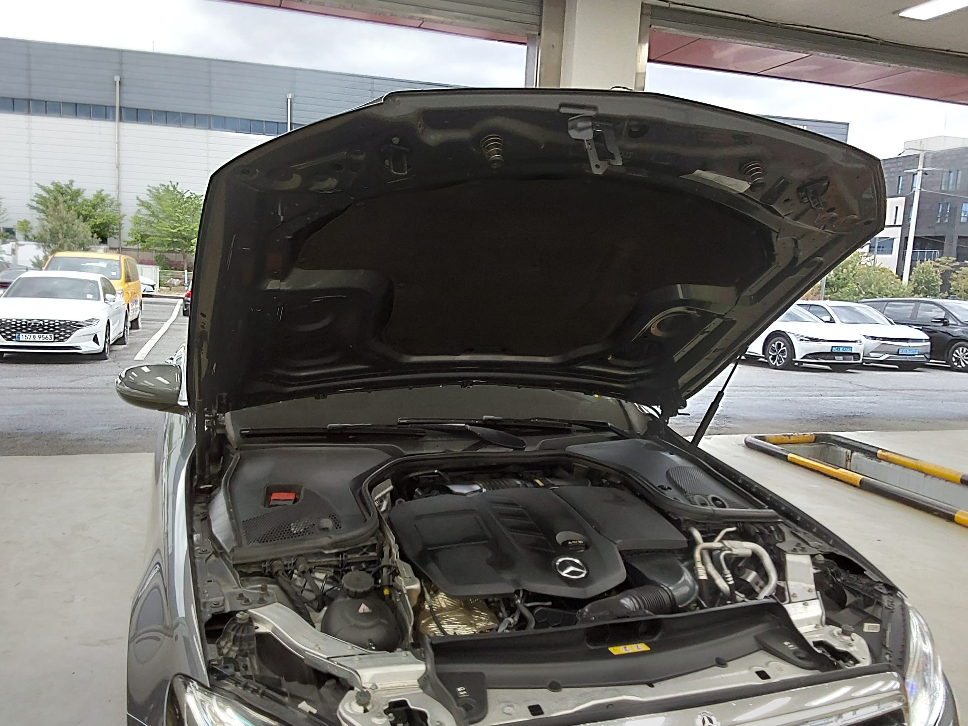 메르세데스-벤츠 E-클래스 2017 - 이미지 20