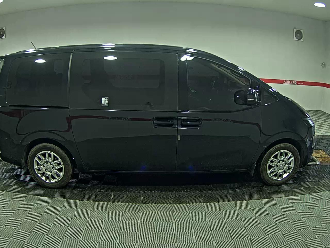 هيونداي ستاريا 2023 - صورة 3