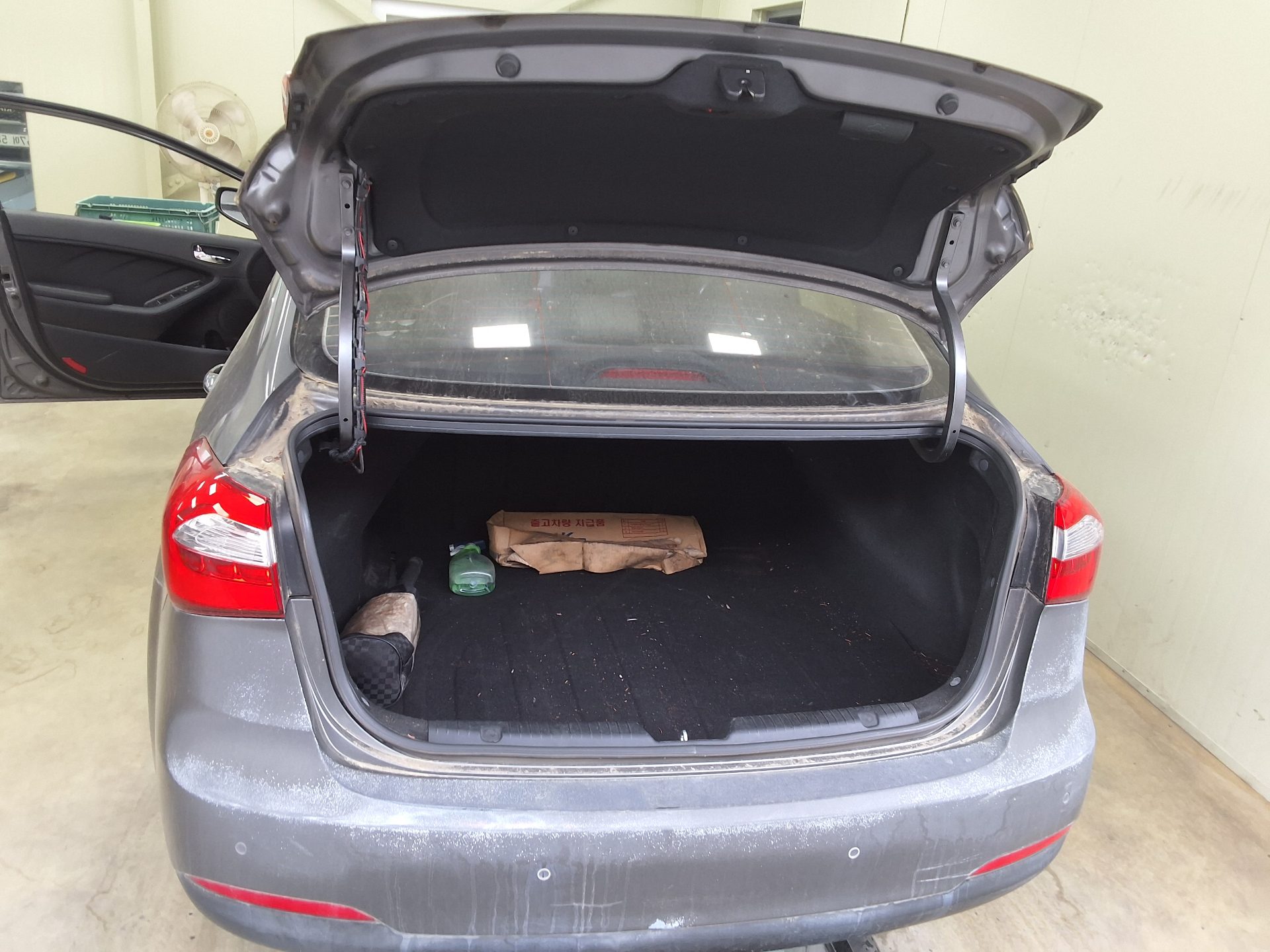 Kia K3 2013 - Image 14