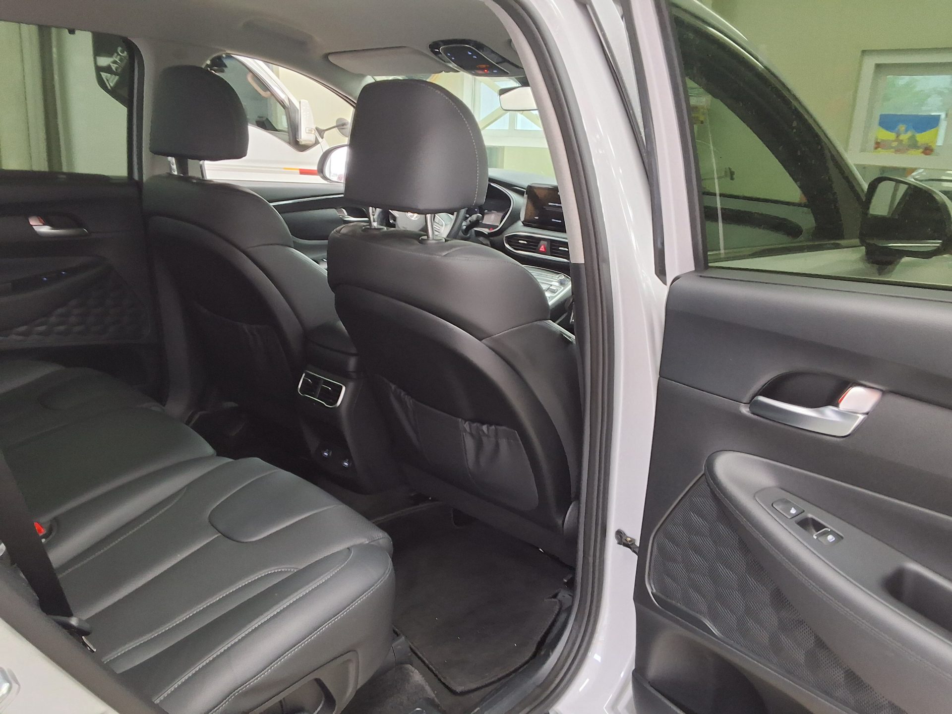 Hyundai Santa Fe 2022 - Image 12