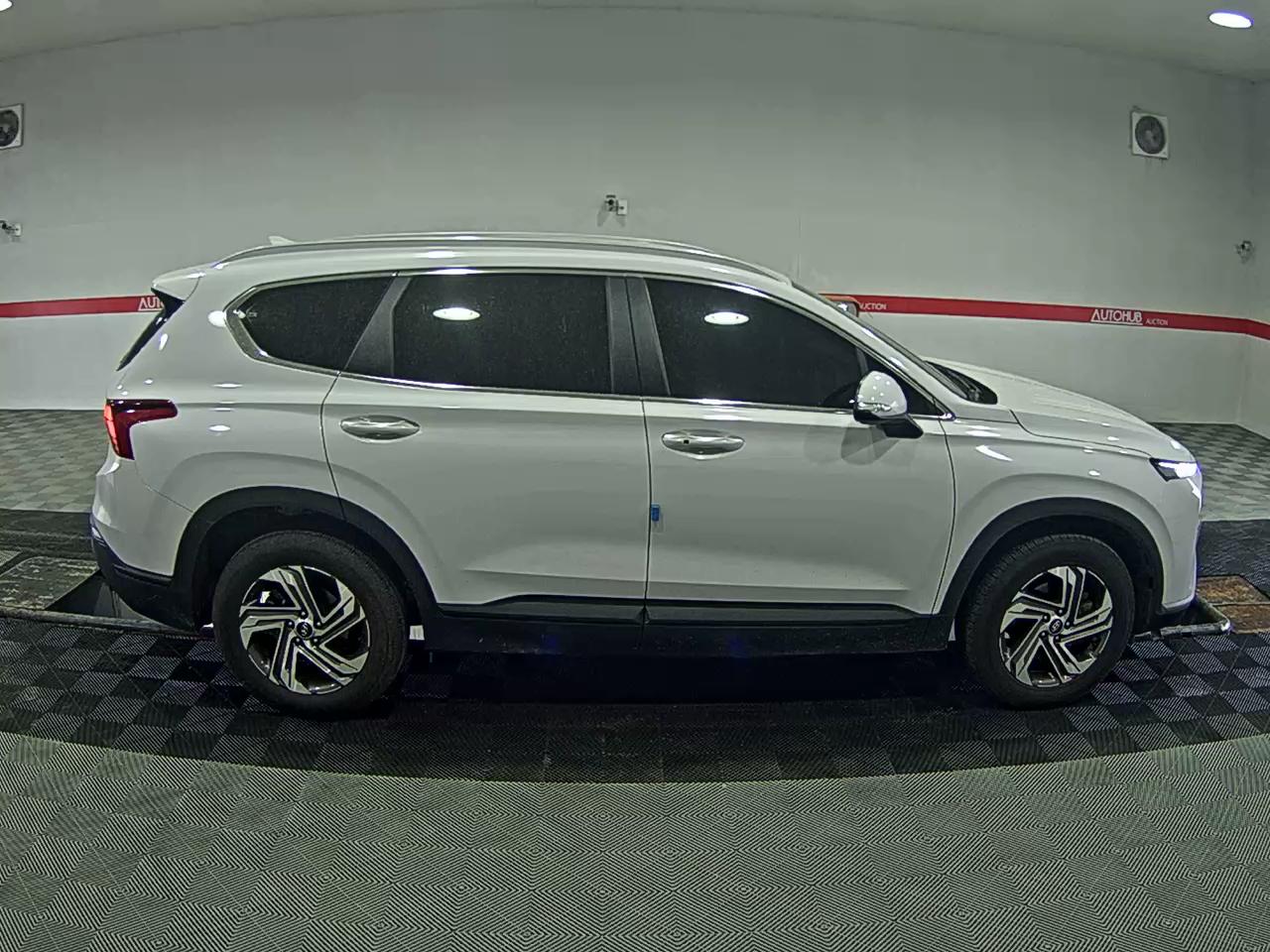 Hyundai Santa Fe 2022 - Image 3