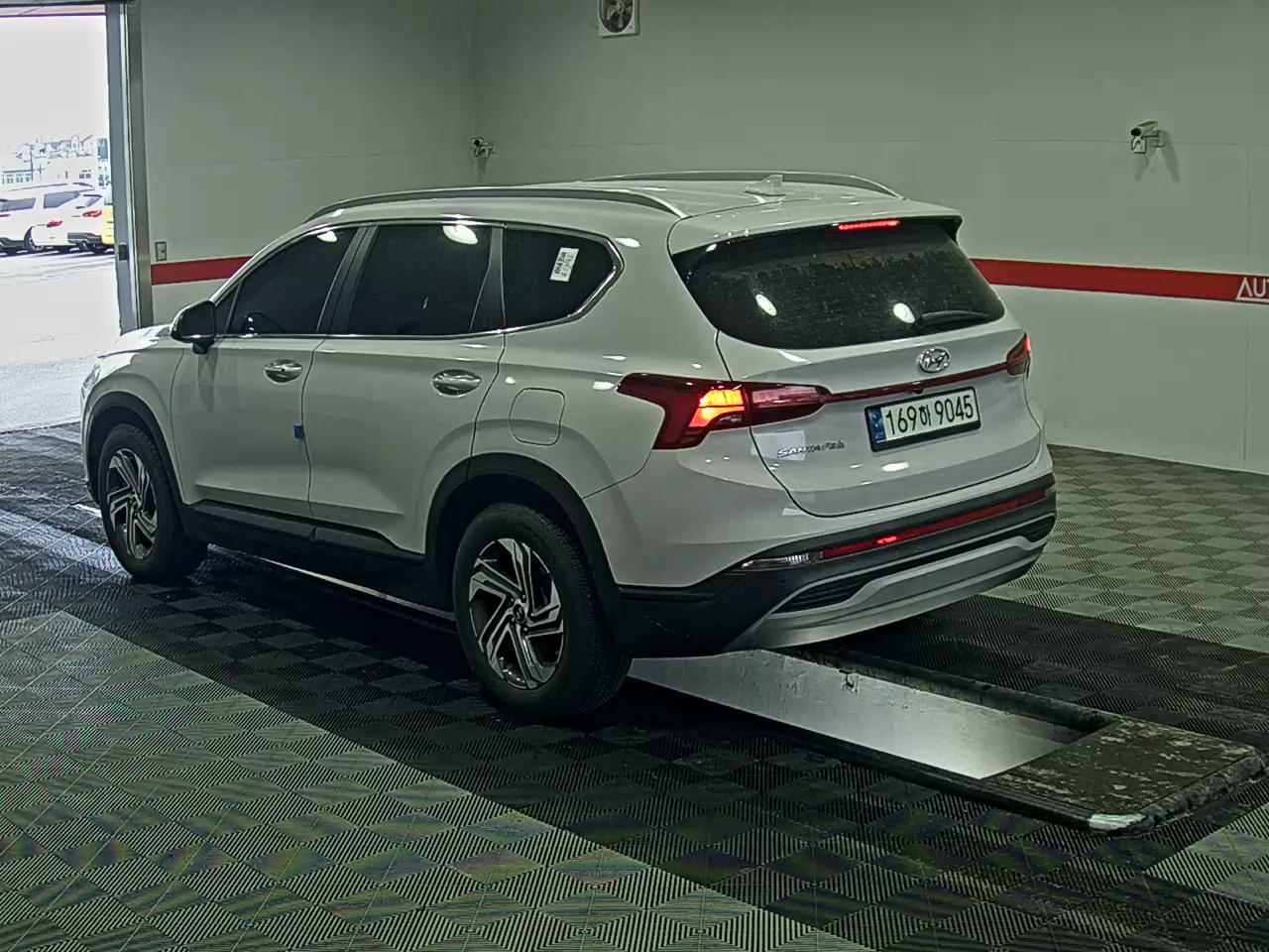 Hyundai Santa Fe 2022 - Image 5
