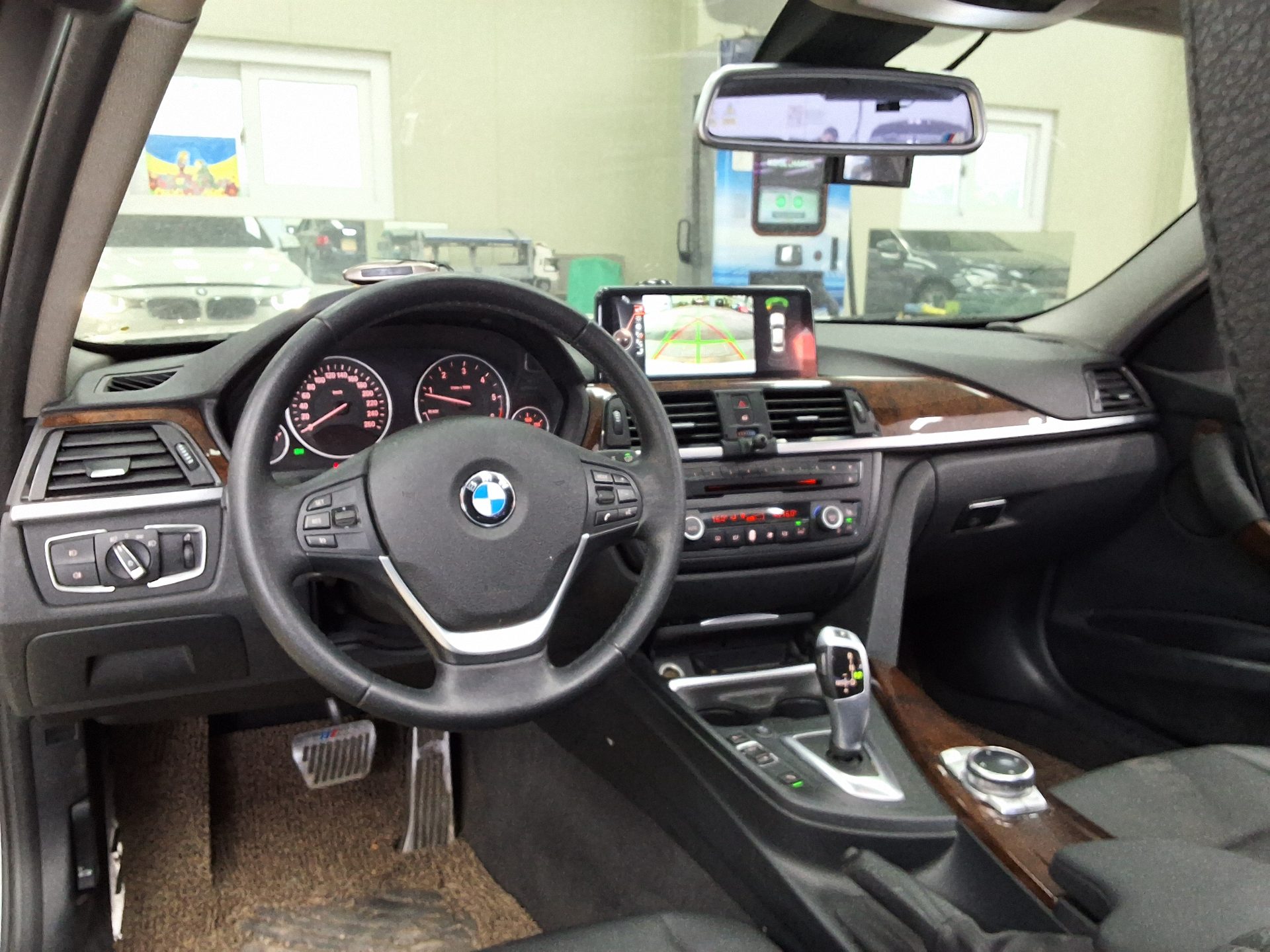 BMW 3 Series - 10