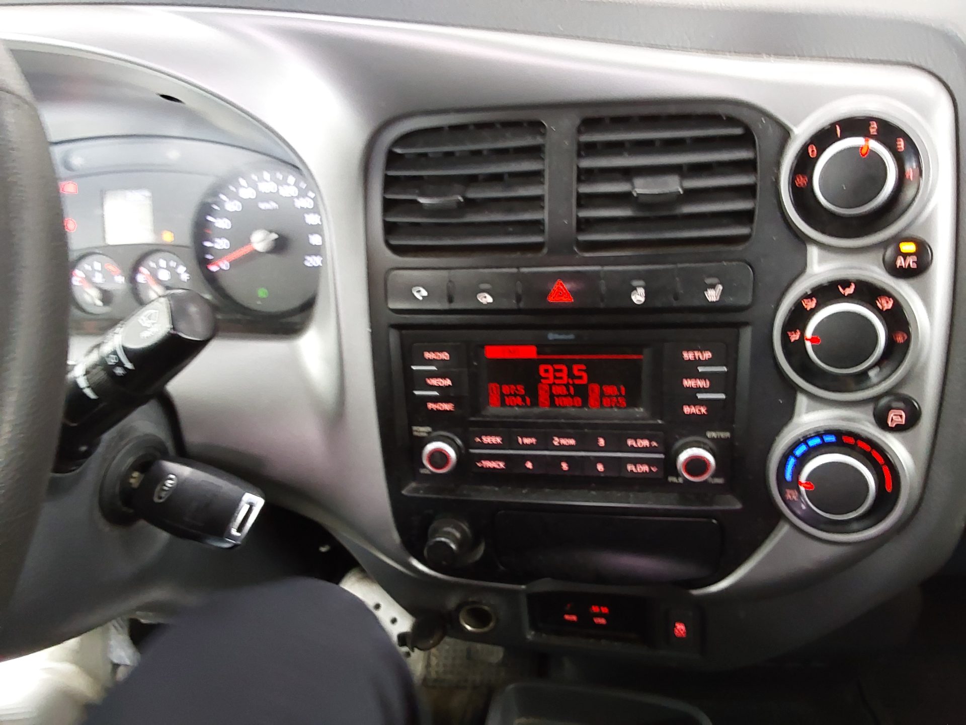 Kia Bongo - 14