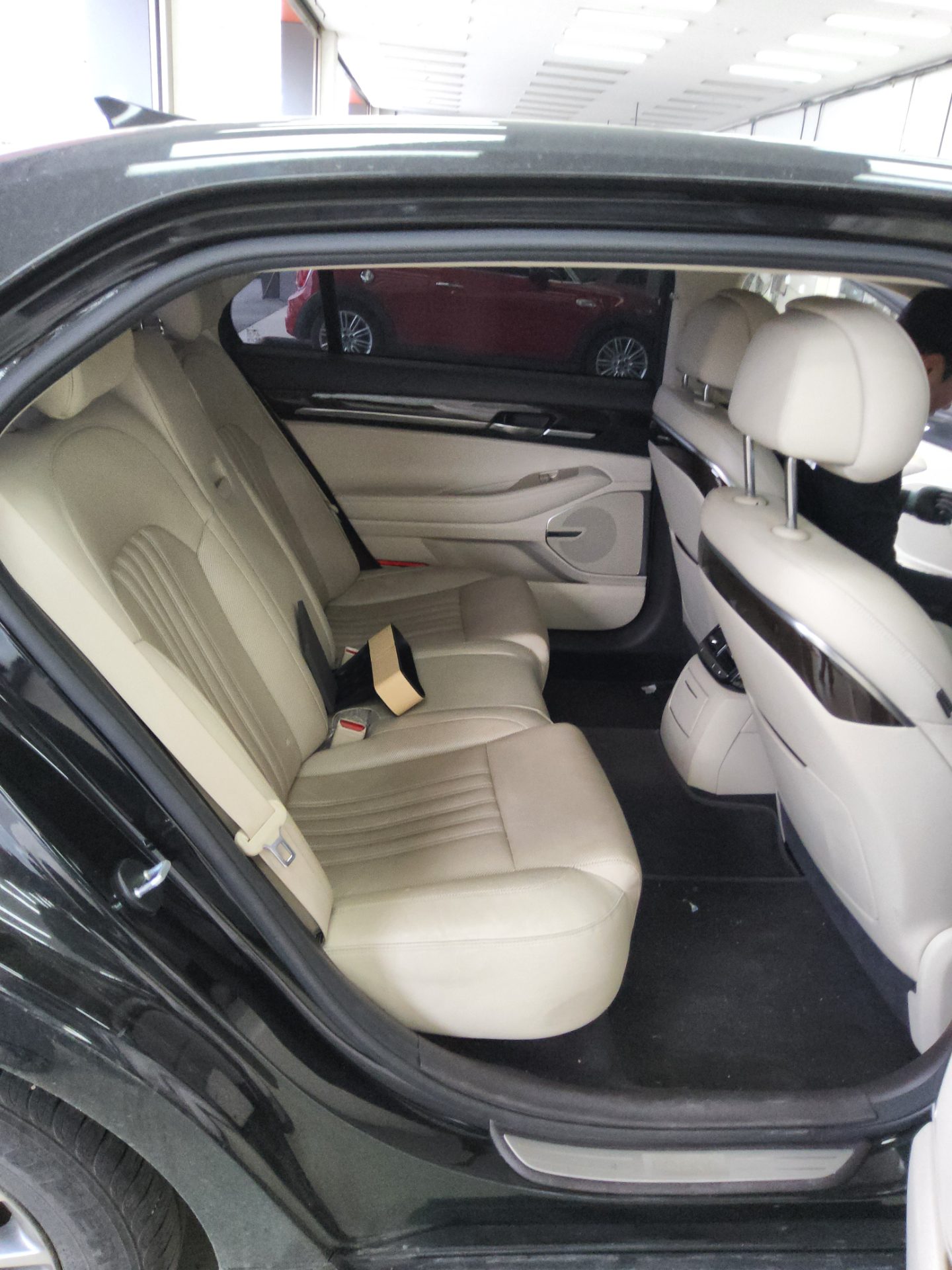 Hyundai Genesis EQ900 2018 - Image 12