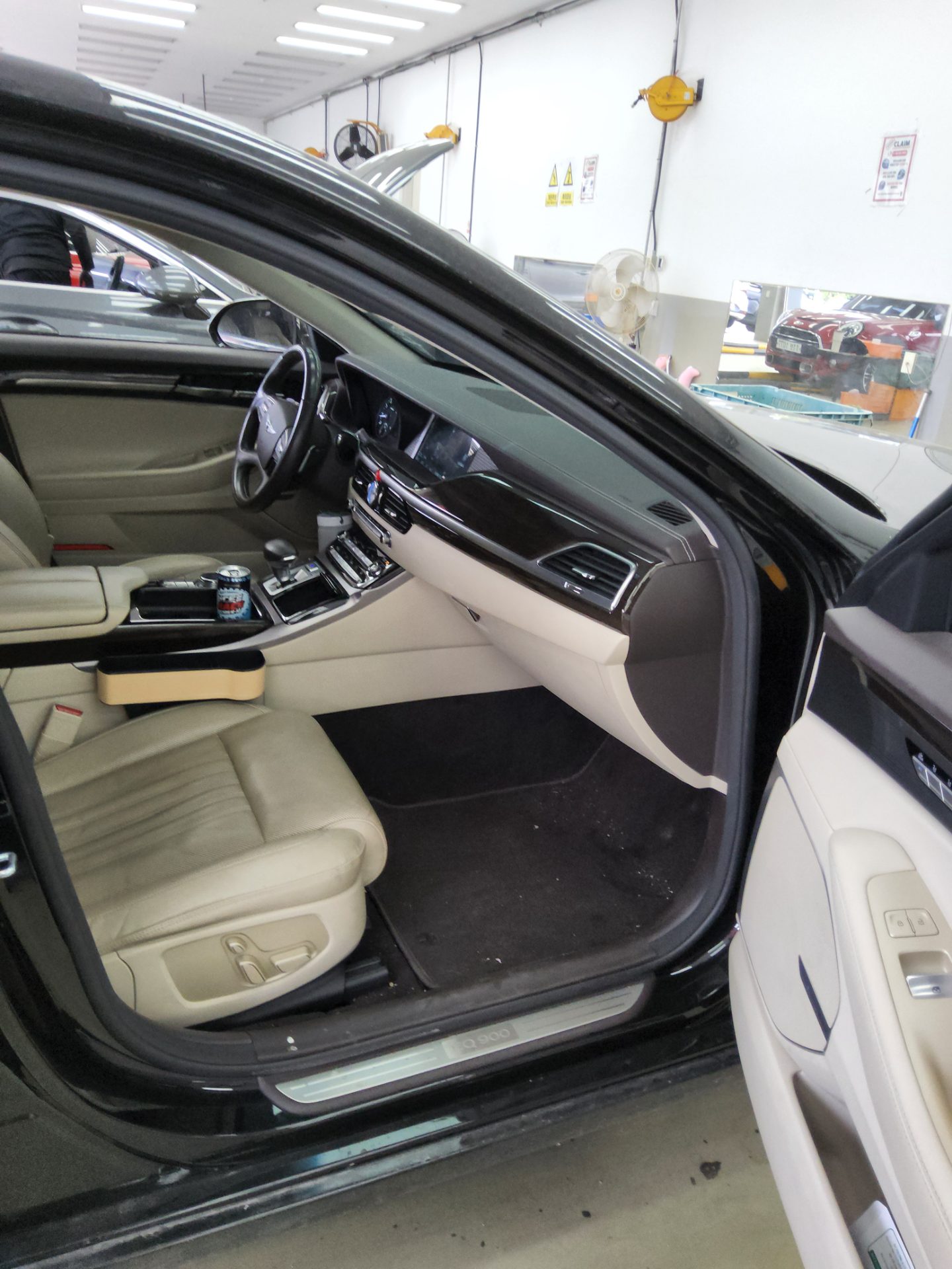 Hyundai Genesis EQ900 2018 - Image 13
