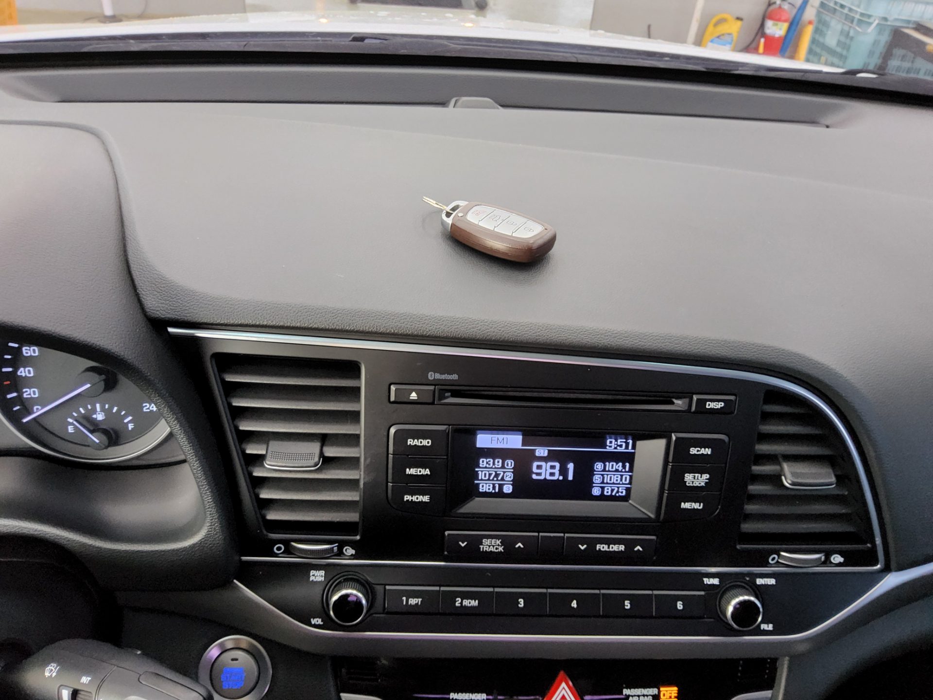 Hyundai Elantra 2016 - Image 16