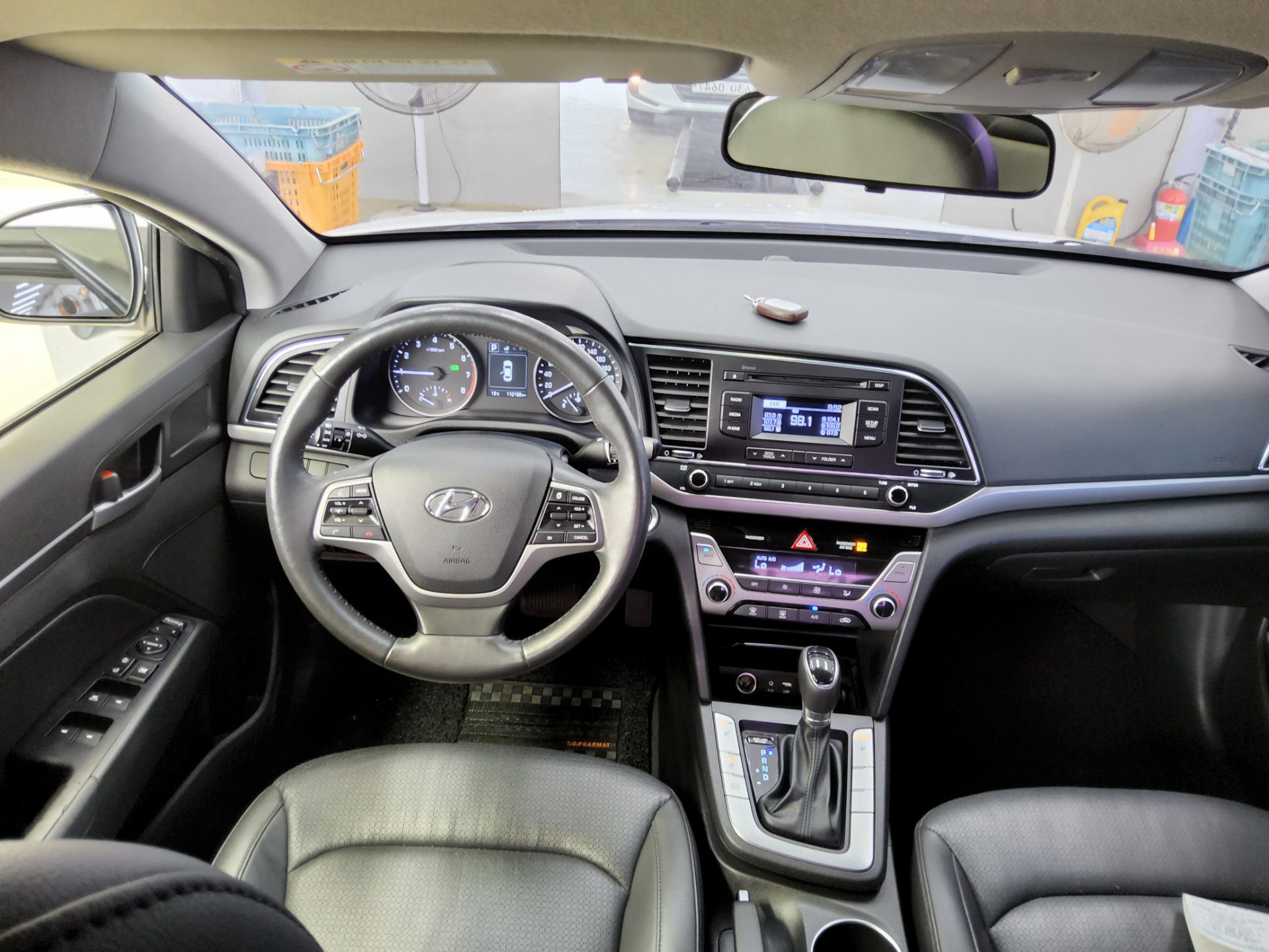 Hyundai Elantra 2016 - Image 10