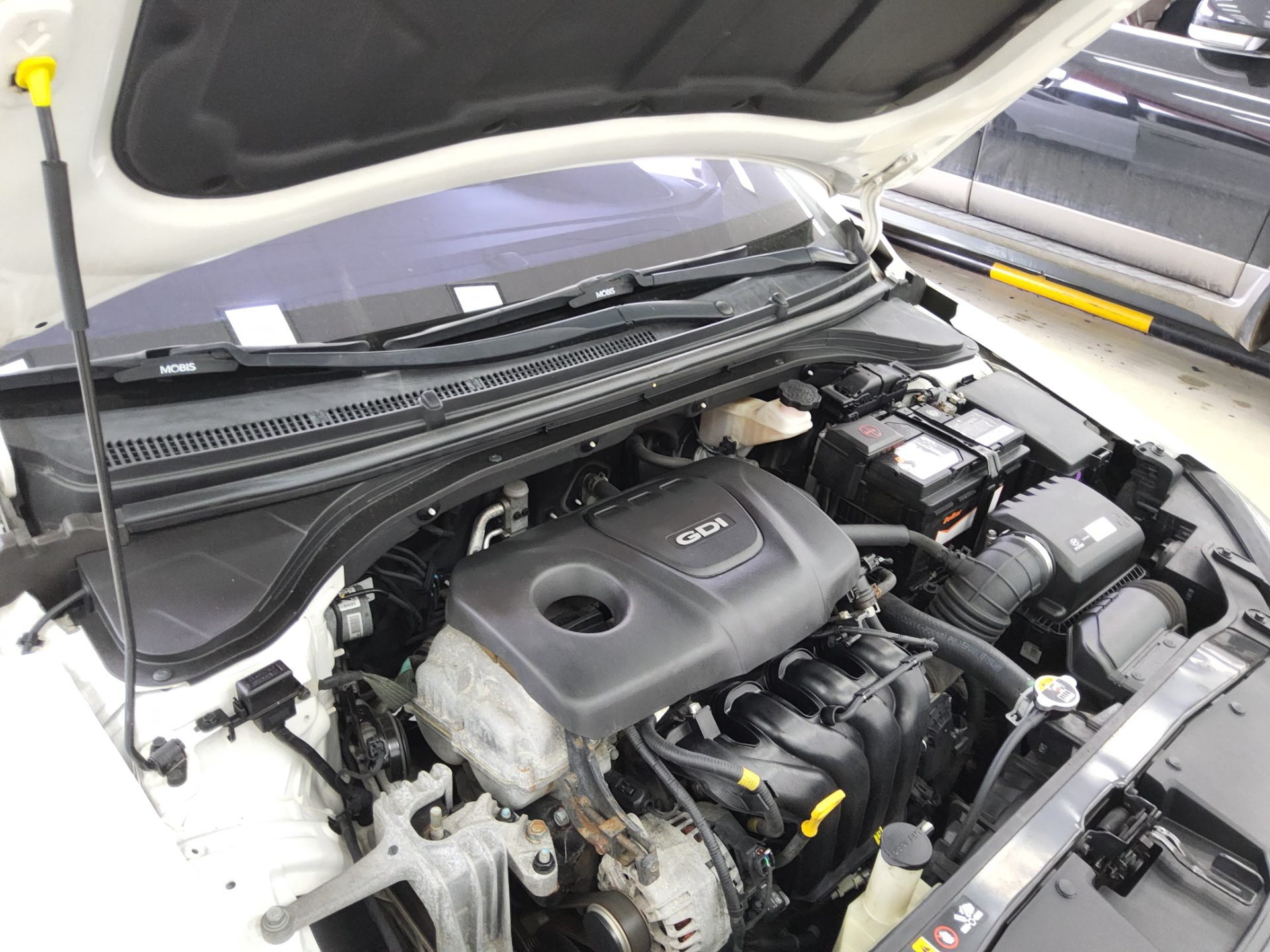 Hyundai Elantra 2016 - Image 17