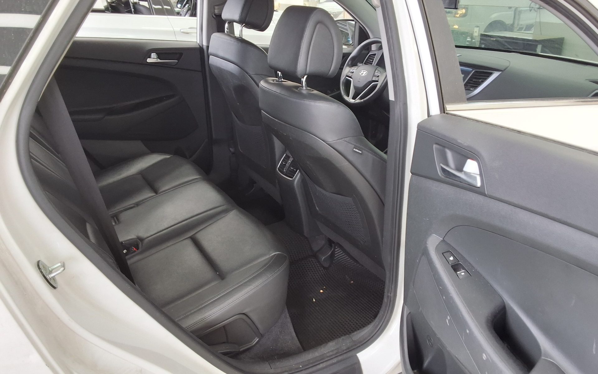 Hyundai Tucson - 12