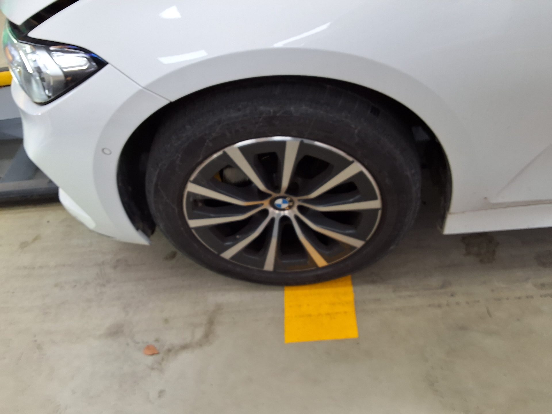 BMW 3 시리즈 2023 - 이미지 21