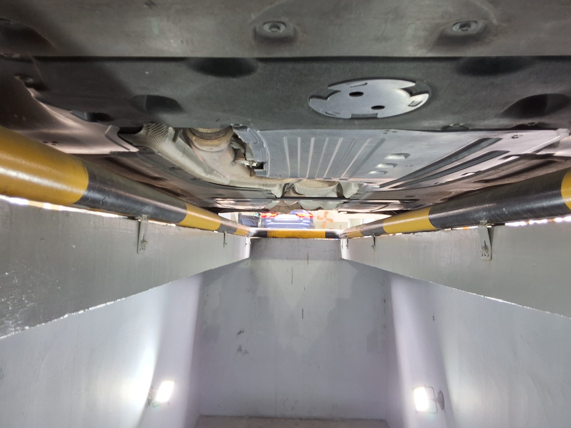 BMW 3 시리즈 2023 - 이미지 20