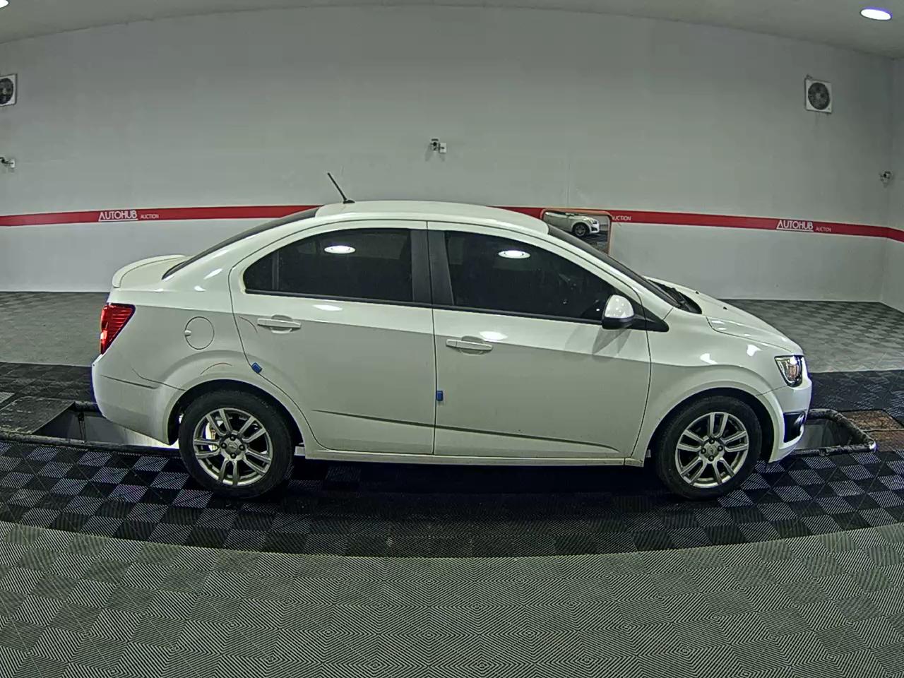 한국지엠 아베오 2013 - 이미지 3