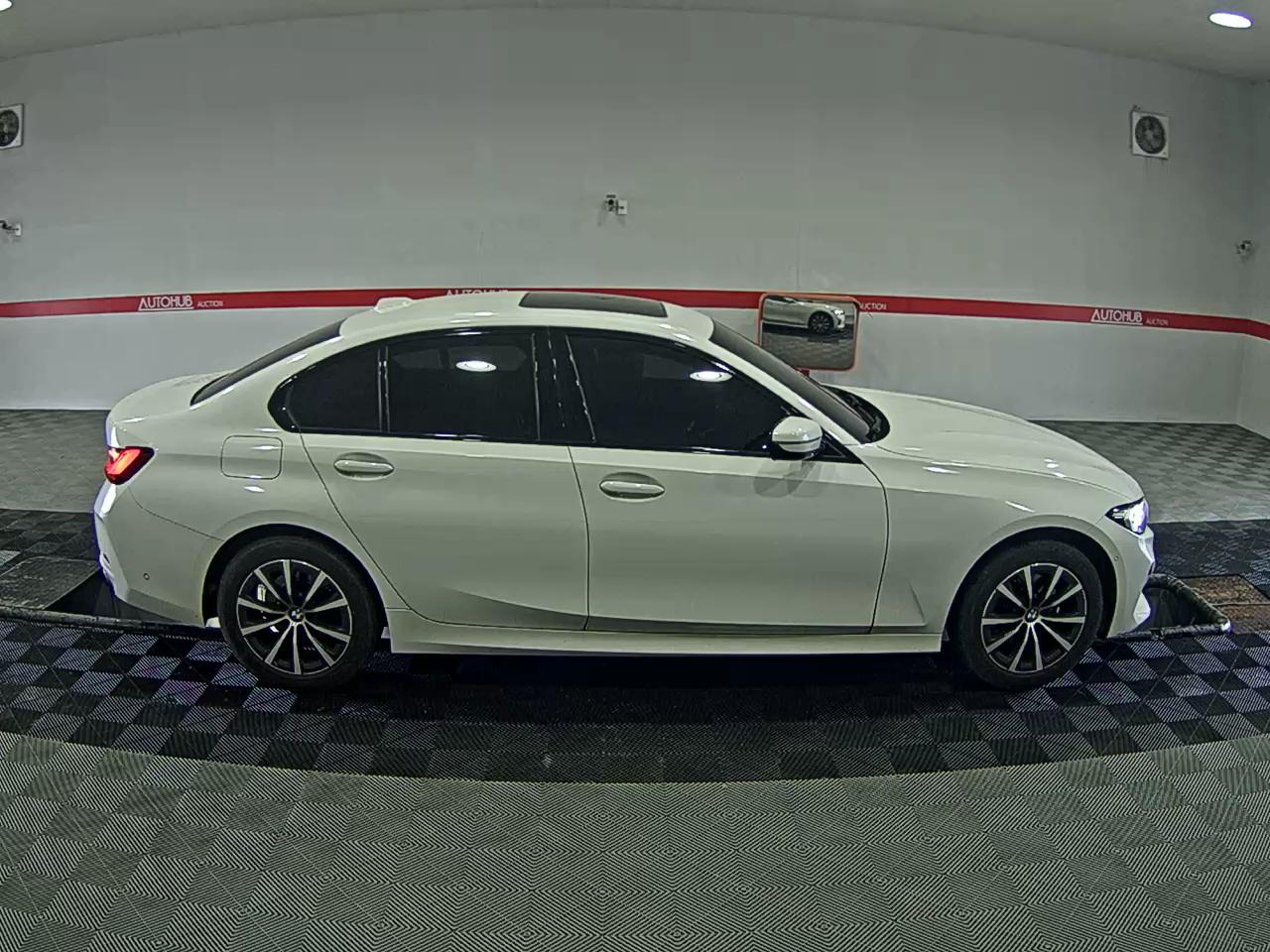 BMW 3 시리즈 2023 - 이미지 3