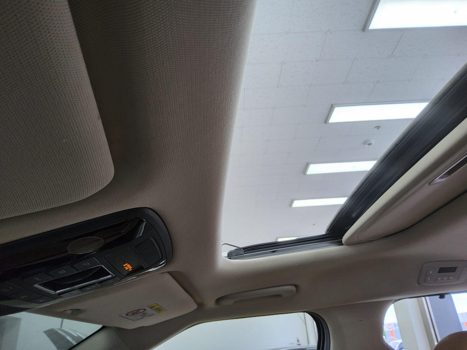 Kia Carnival 2021 - Image 18