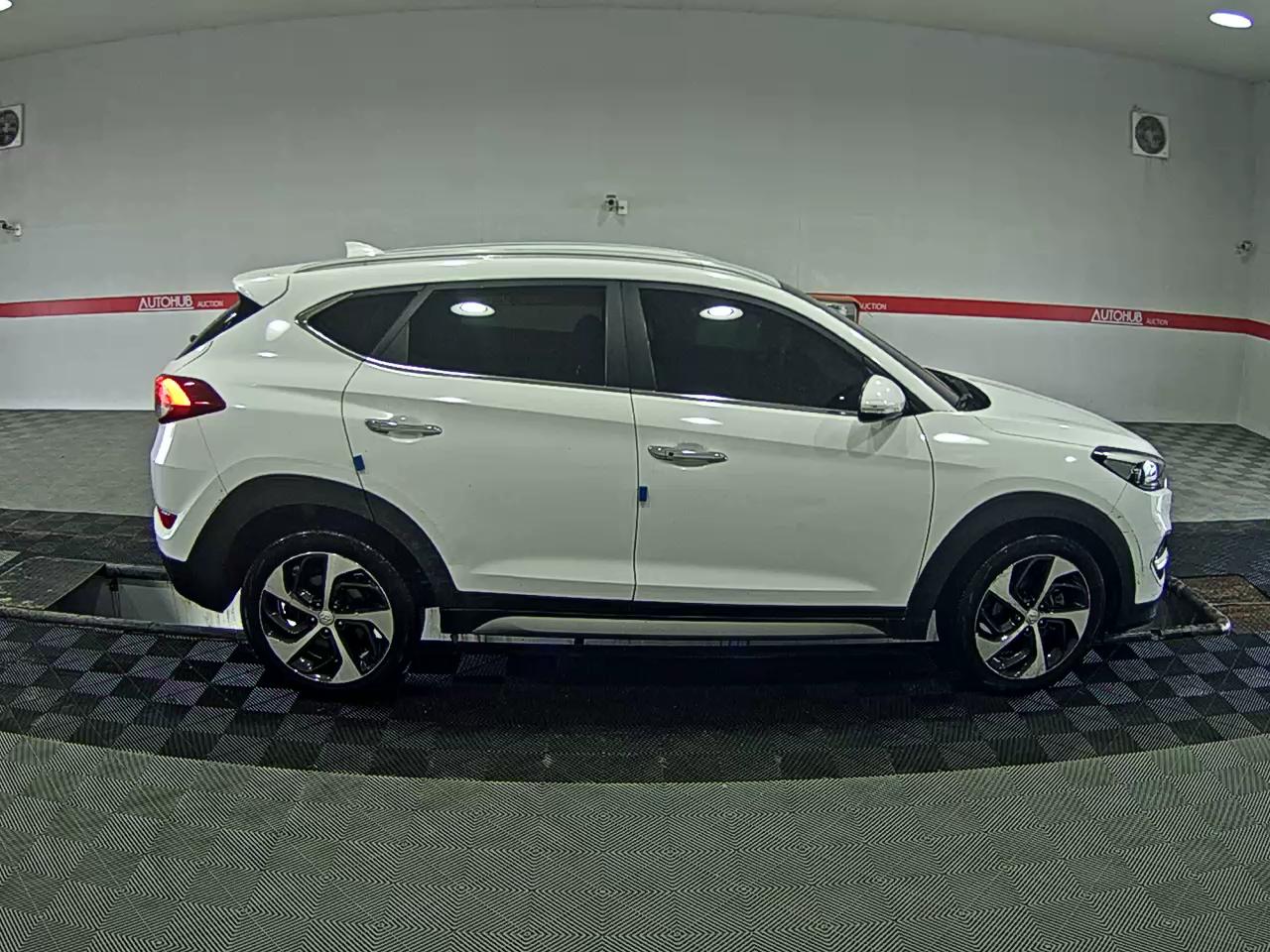 Hyundai Tucson - 3