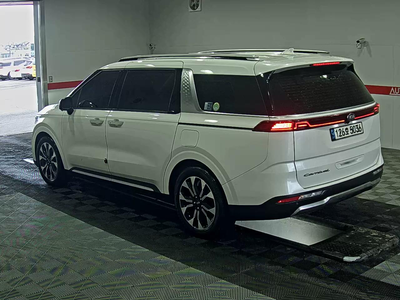 Kia Carnival 2021 - Image 5
