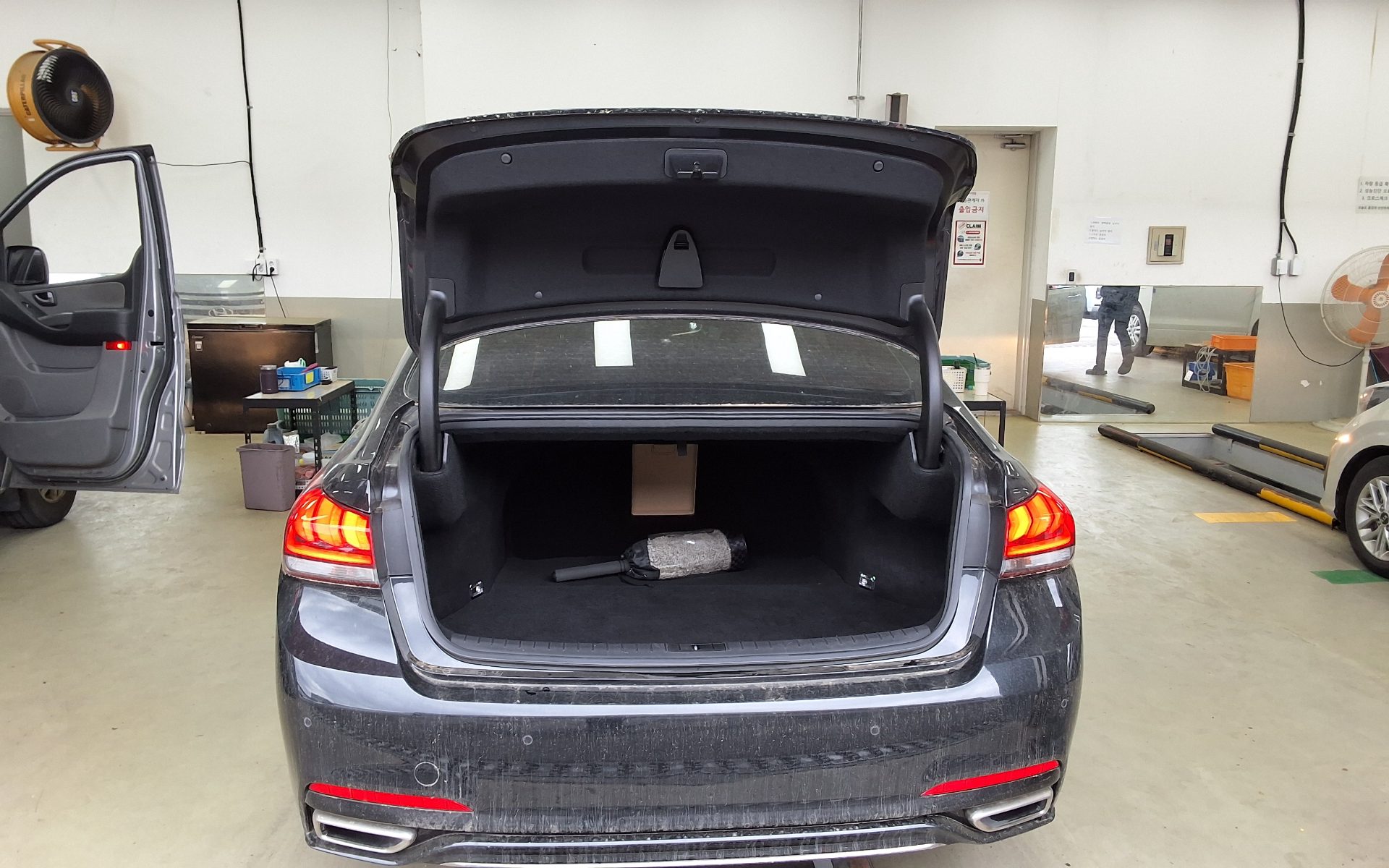 Genesis G80 2017 - Image 14