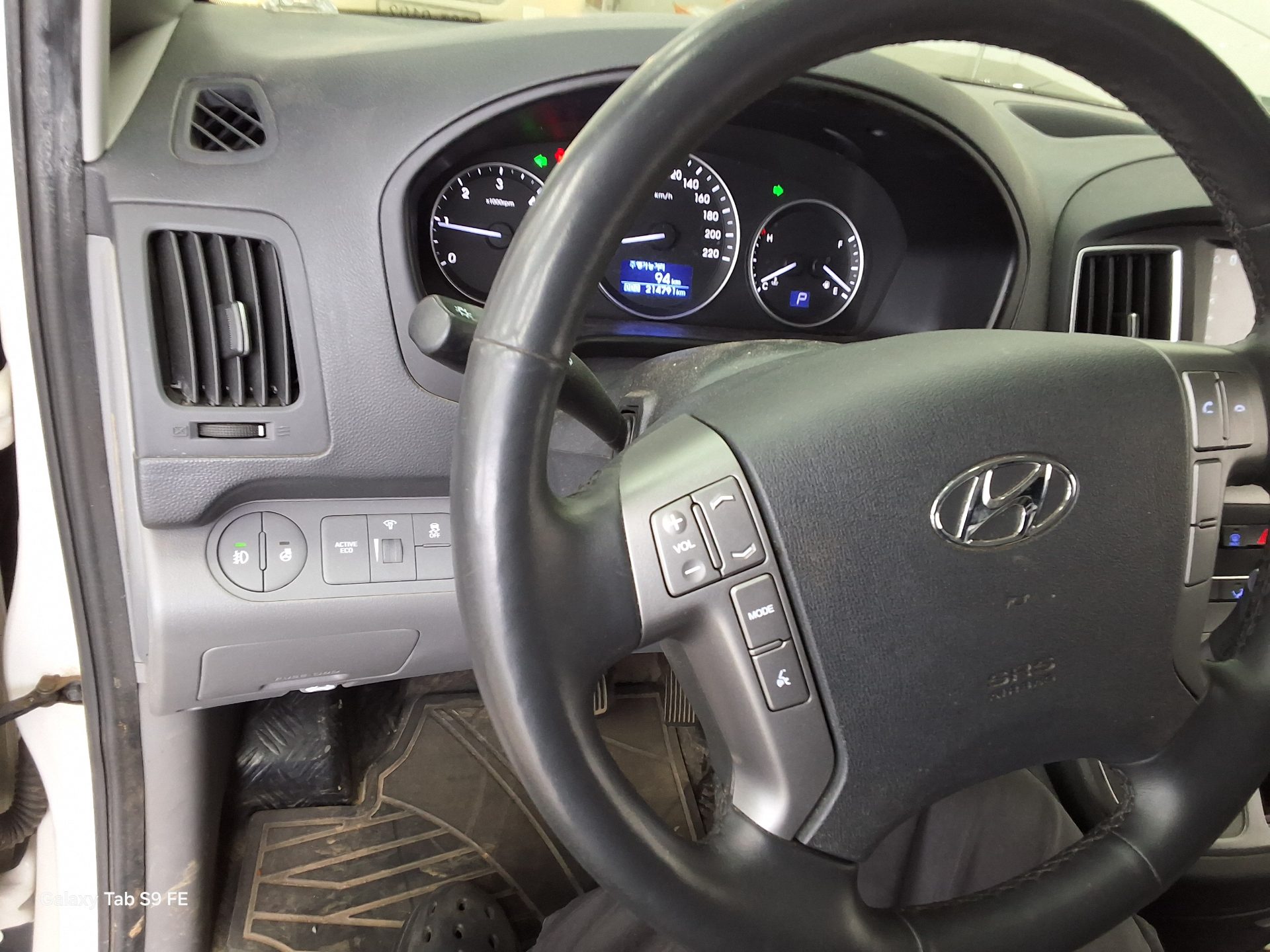 Hyundai Grand Starex 2019 - Image 16