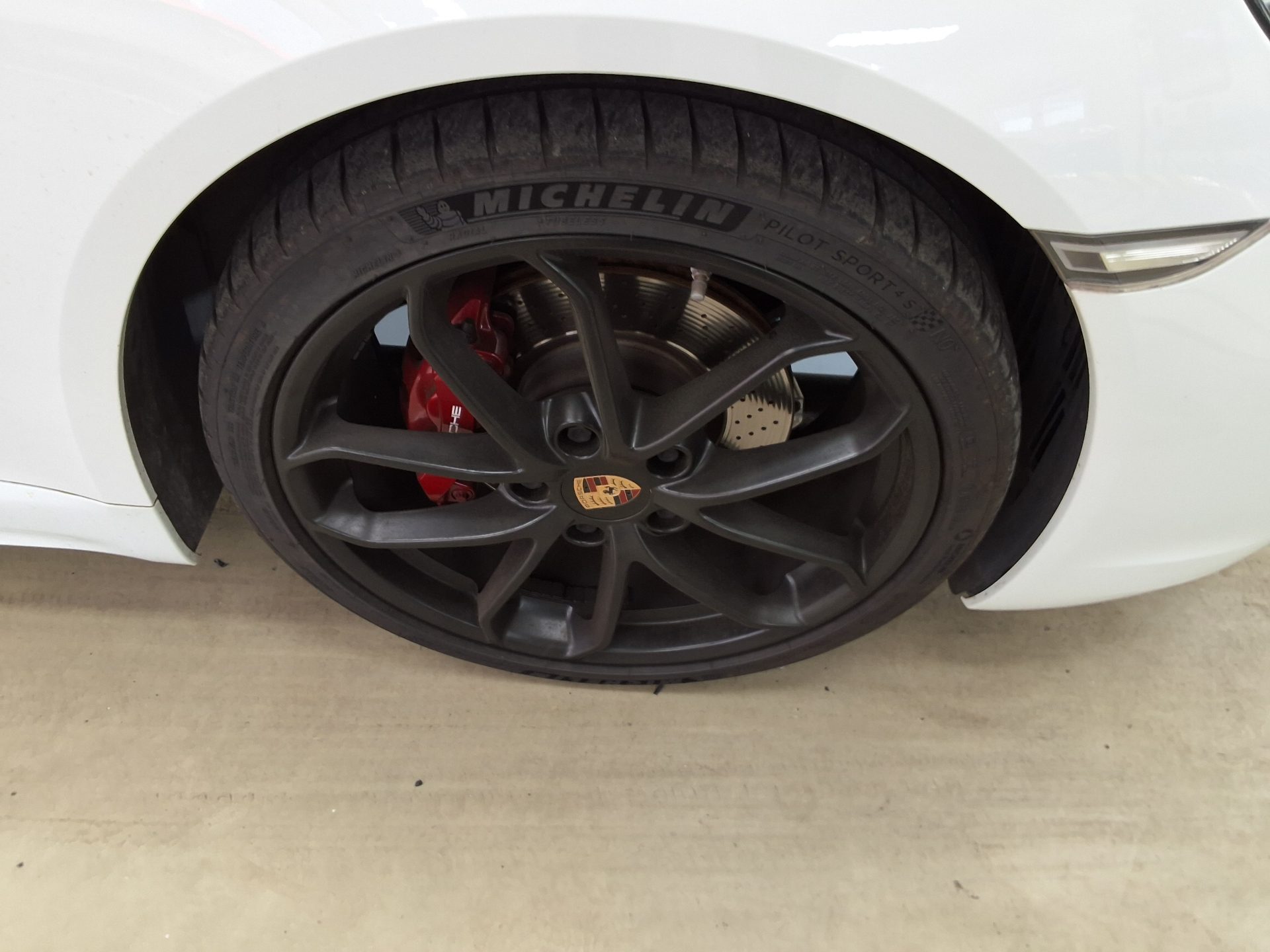2017 - porsche cayman