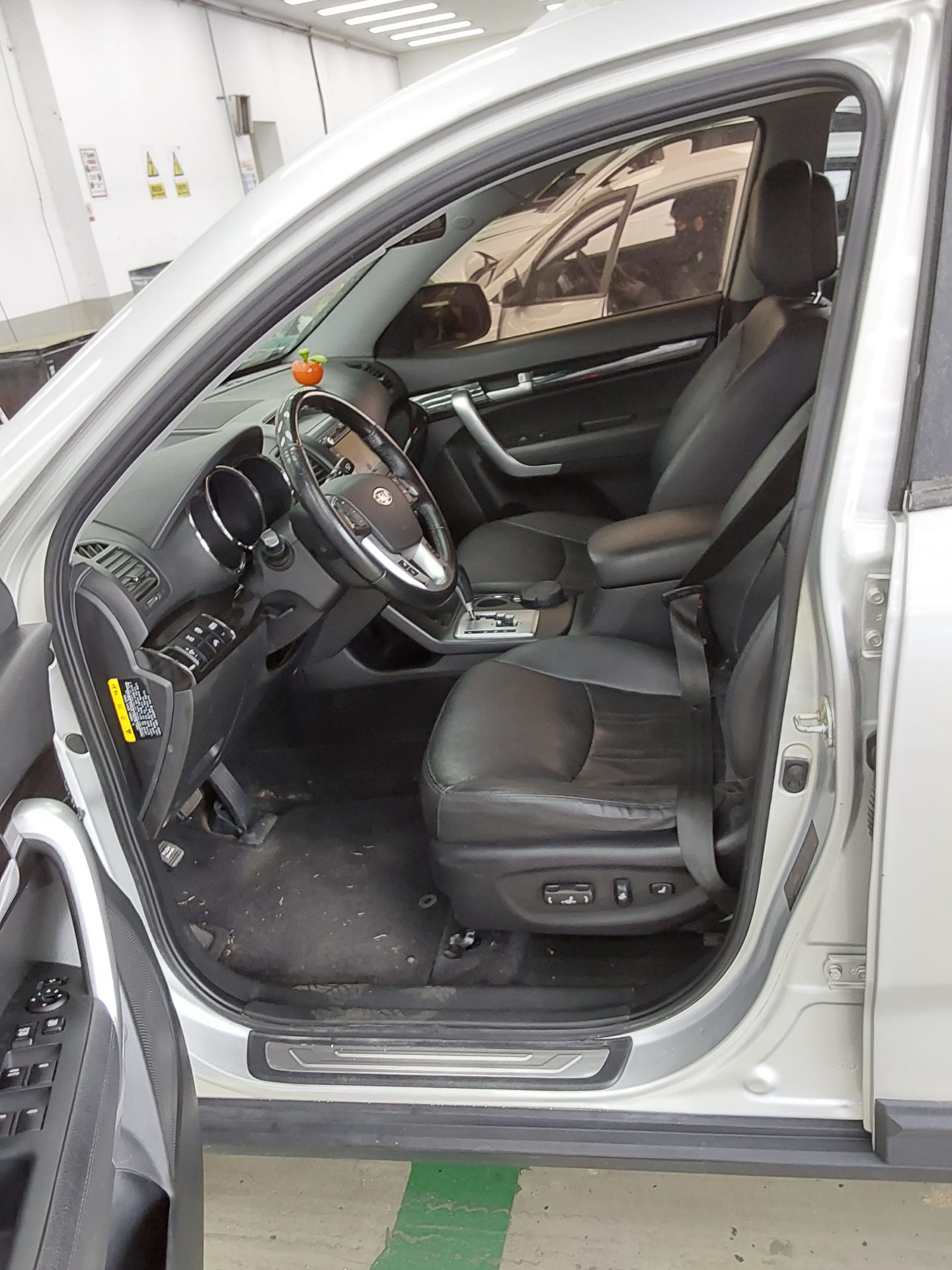 Kia Sorento 2011 - Image 9