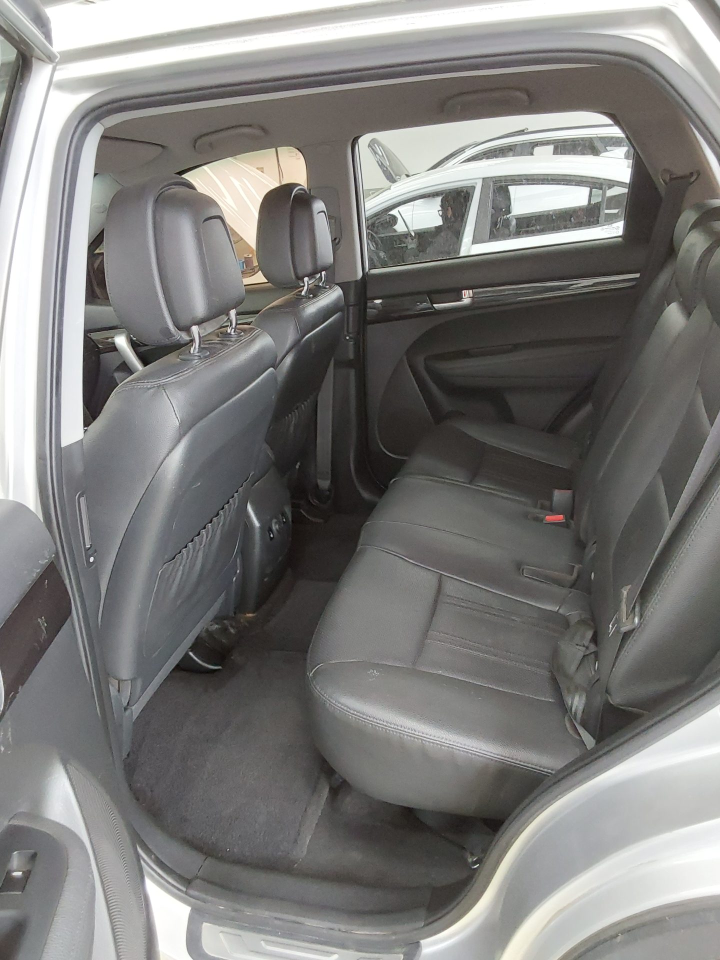Kia Sorento 2011 - Image 11