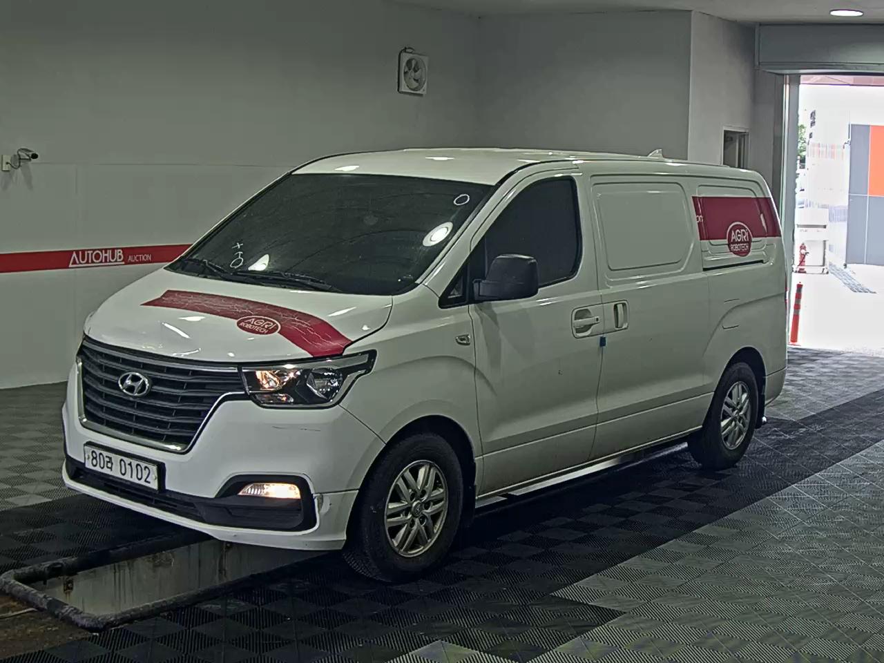 Hyundai Grand Starex