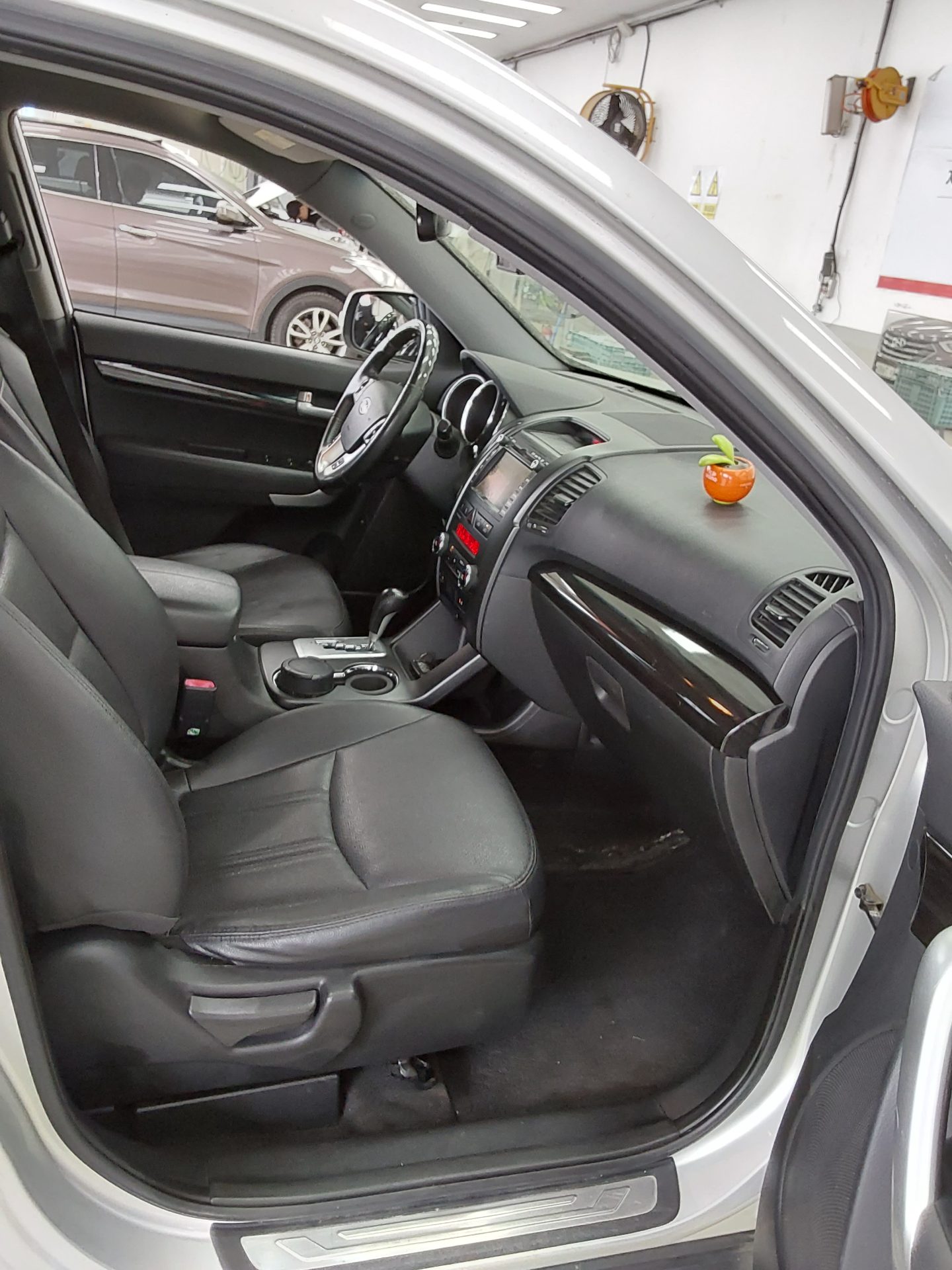 Kia Sorento 2011 - Image 13