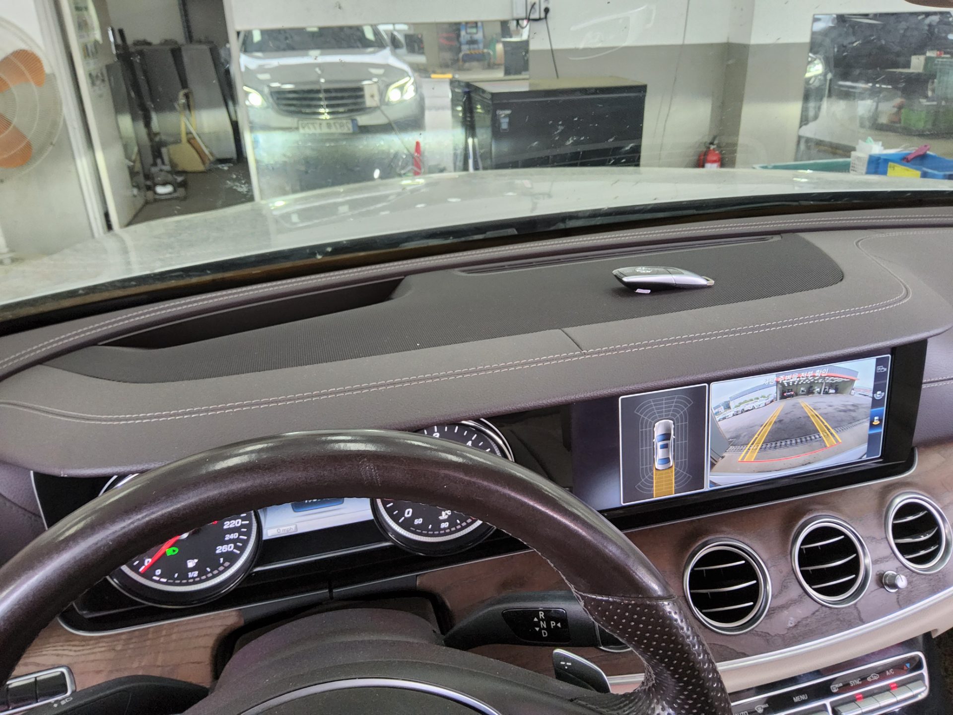 Mercedes-Benz E-Class 2017 - Image 16