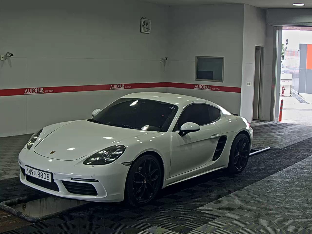 PORSCHE CAYMAN (718) 2