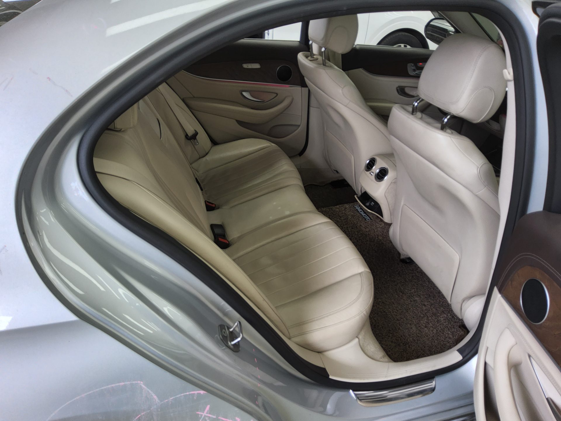 Mercedes-Benz E-Class 2017 - Image 12