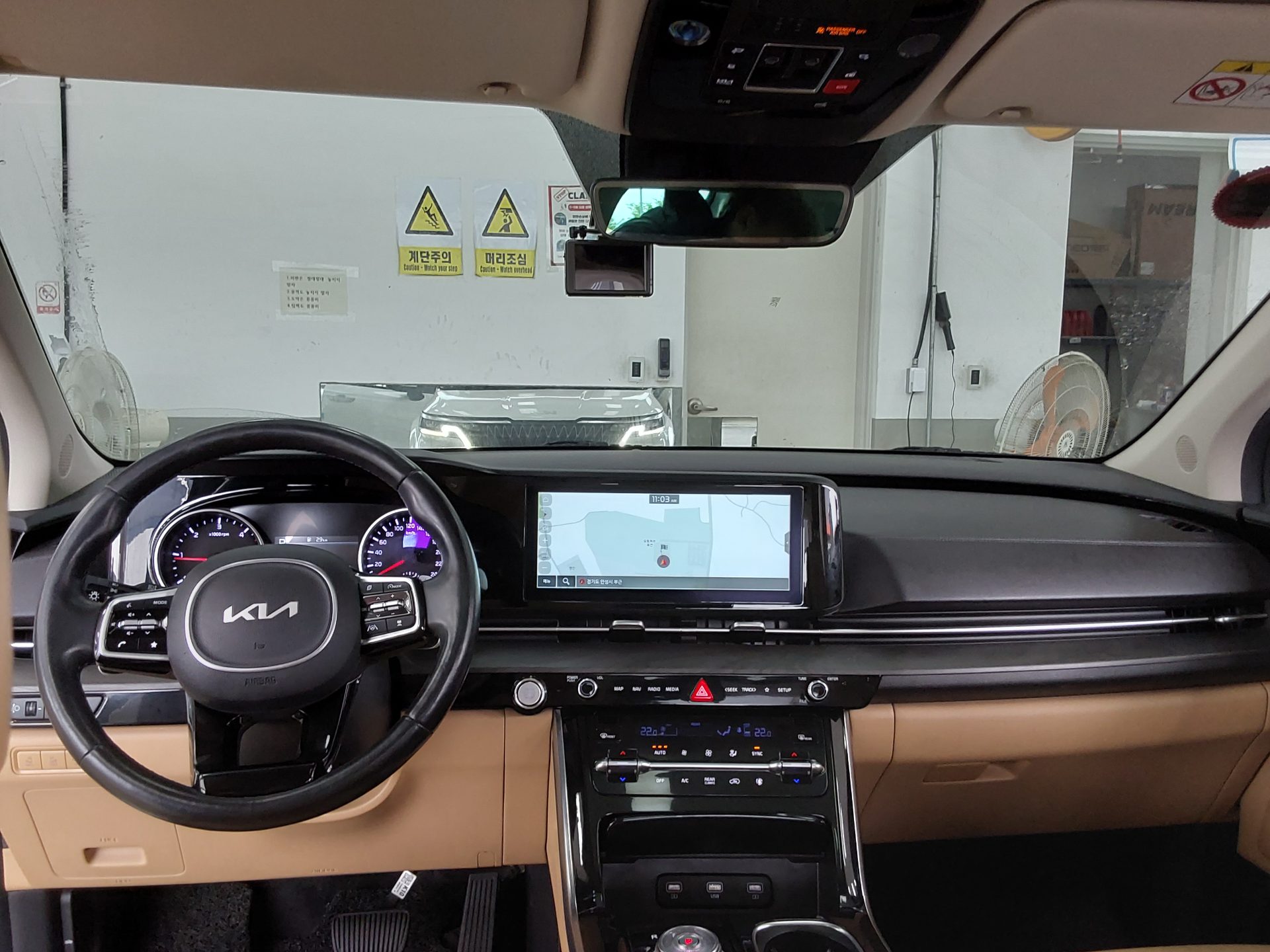 Kia SEDONA 2022 - Image 10