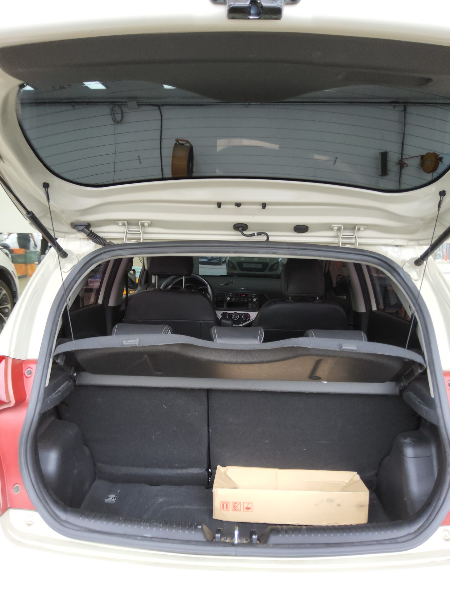 Kia Morning 2015 - Image 14
