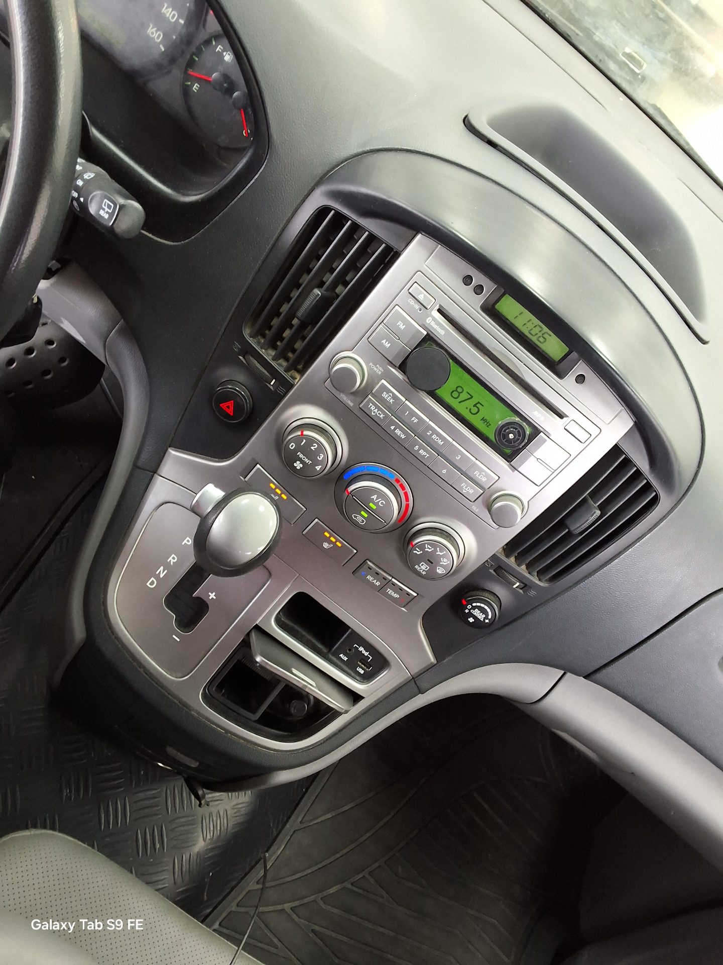Hyundai Grand Starex 2016 - Image 17