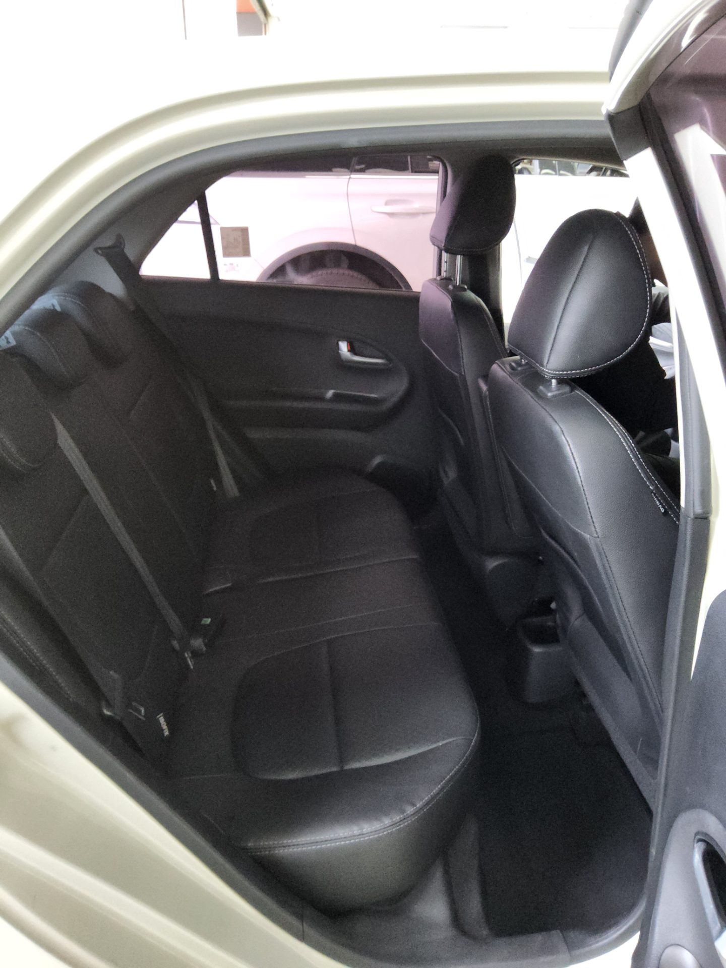 Kia Morning 2015 - Image 12