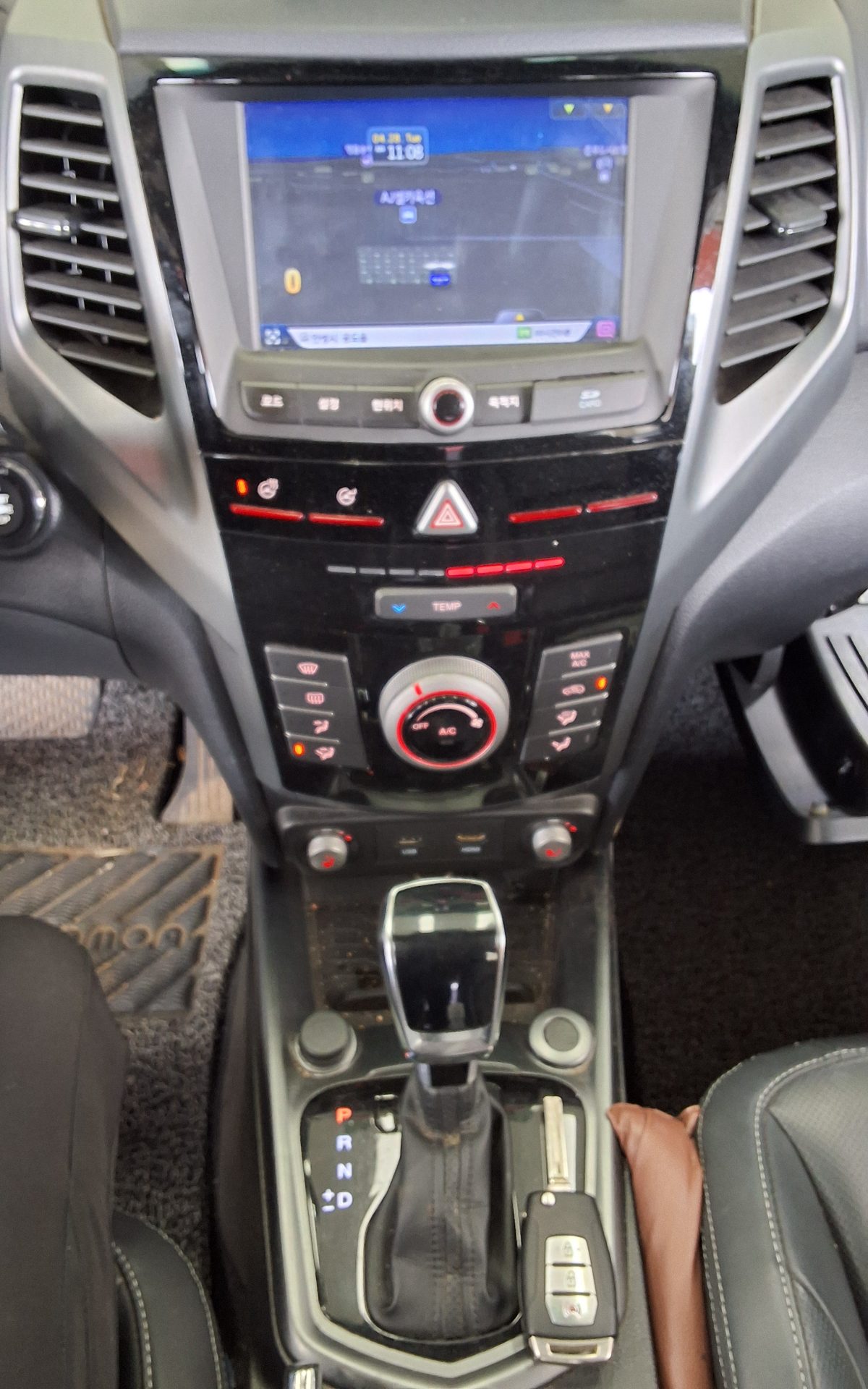 KG Mobility Tivoli 2019 - Image 16