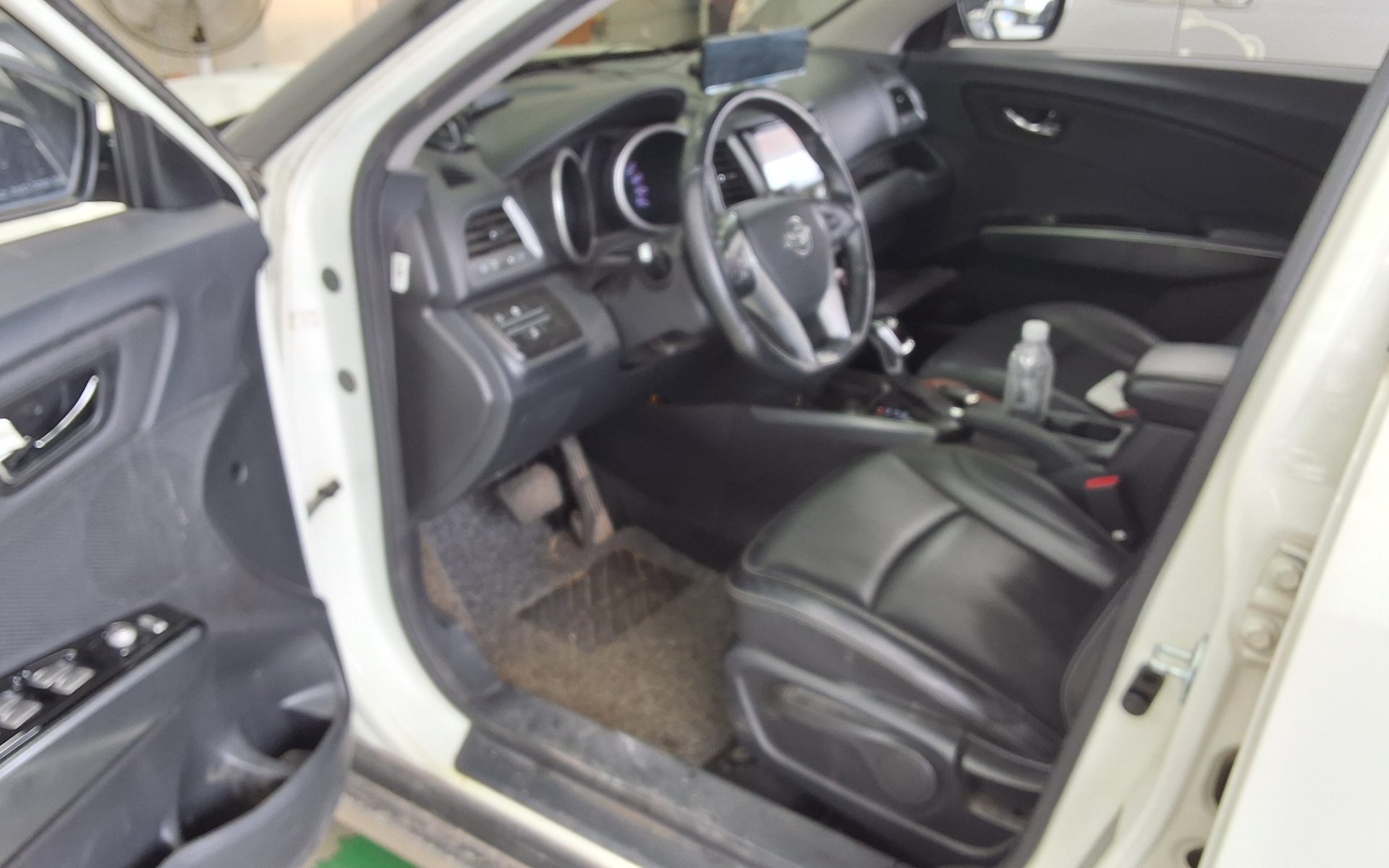 KG Mobility Tivoli 2019 - Image 9
