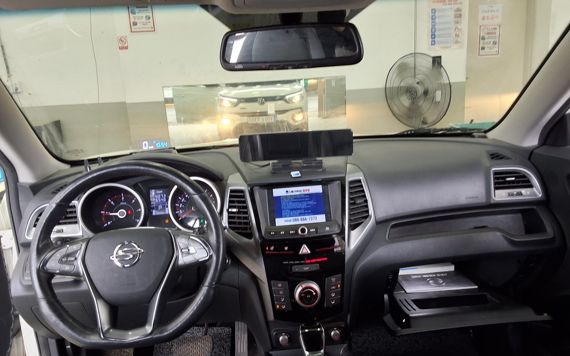 KG Mobility Tivoli 2019 - Image 10