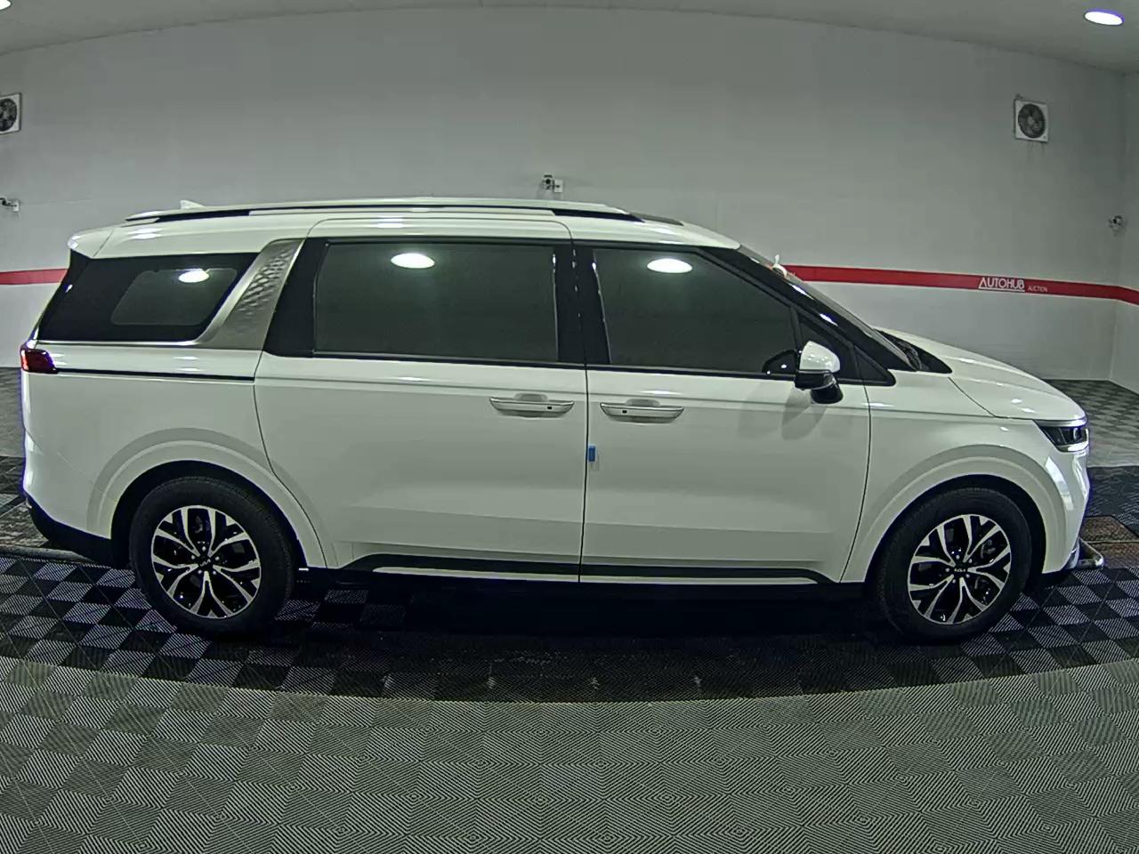 Kia SEDONA 2022 - Image 3