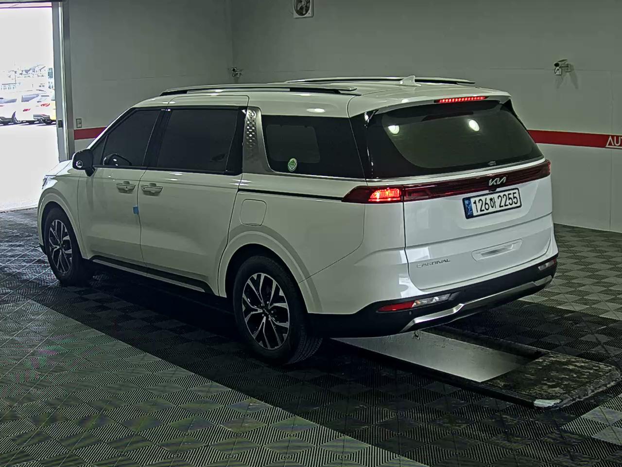 Kia SEDONA 2022 - Image 5