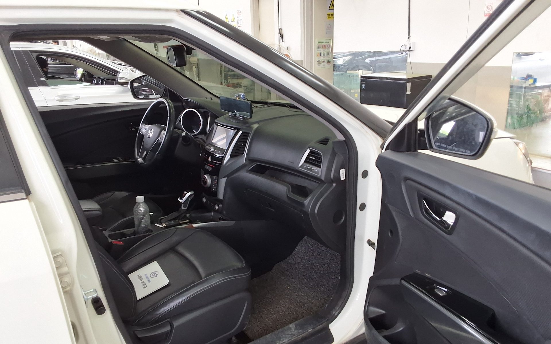 KG Mobility Tivoli 2019 - Image 13