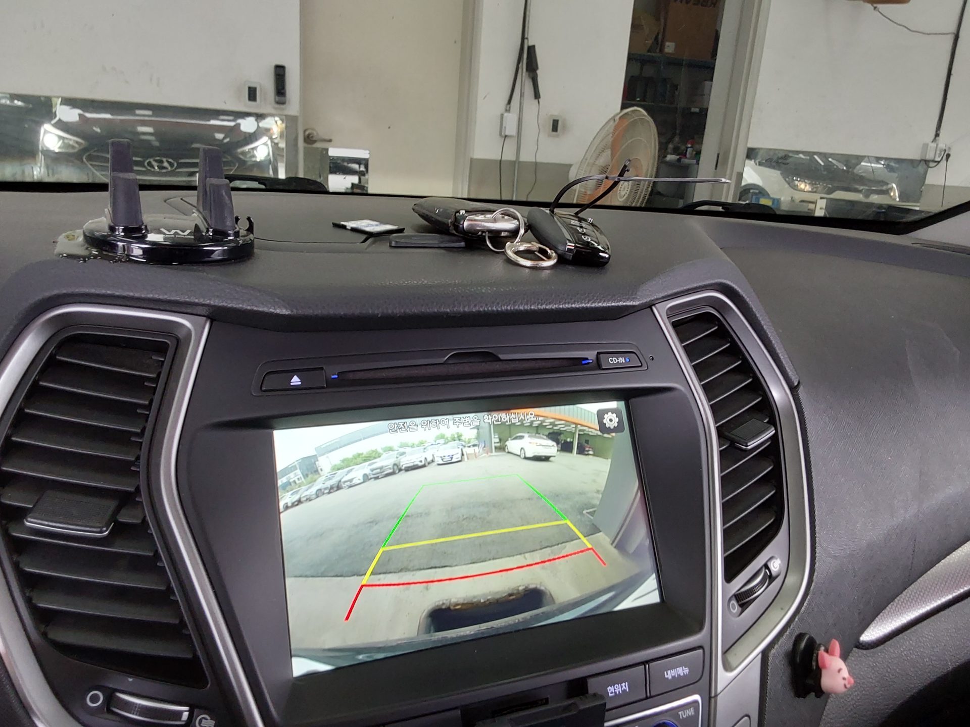 Hyundai Santa Fe 2016 - Image 16