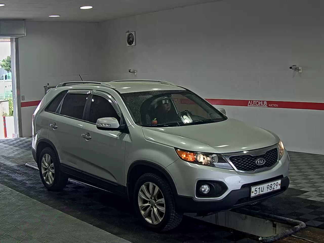 Kia Sorento 2011 - Image 2