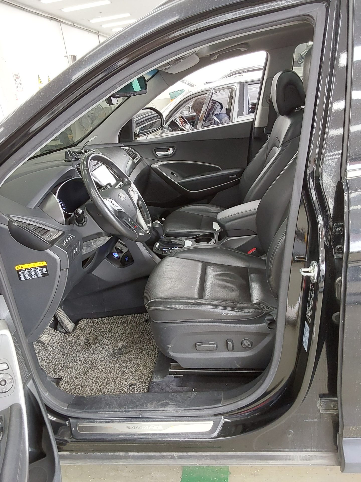 Hyundai Santa Fe 2016 - Image 9