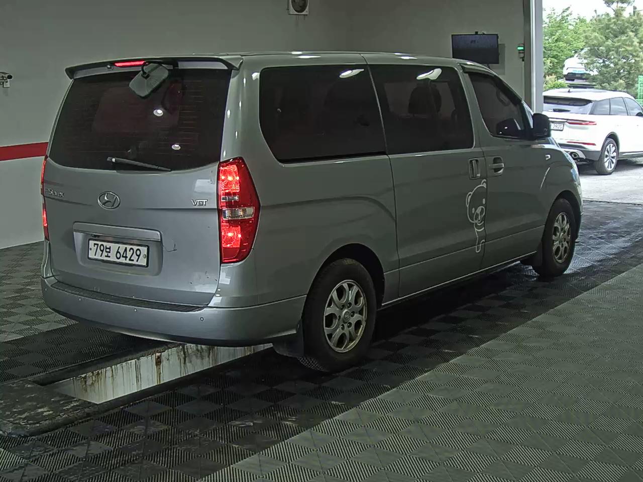 Hyundai Grand Starex 2016 - Image 4
