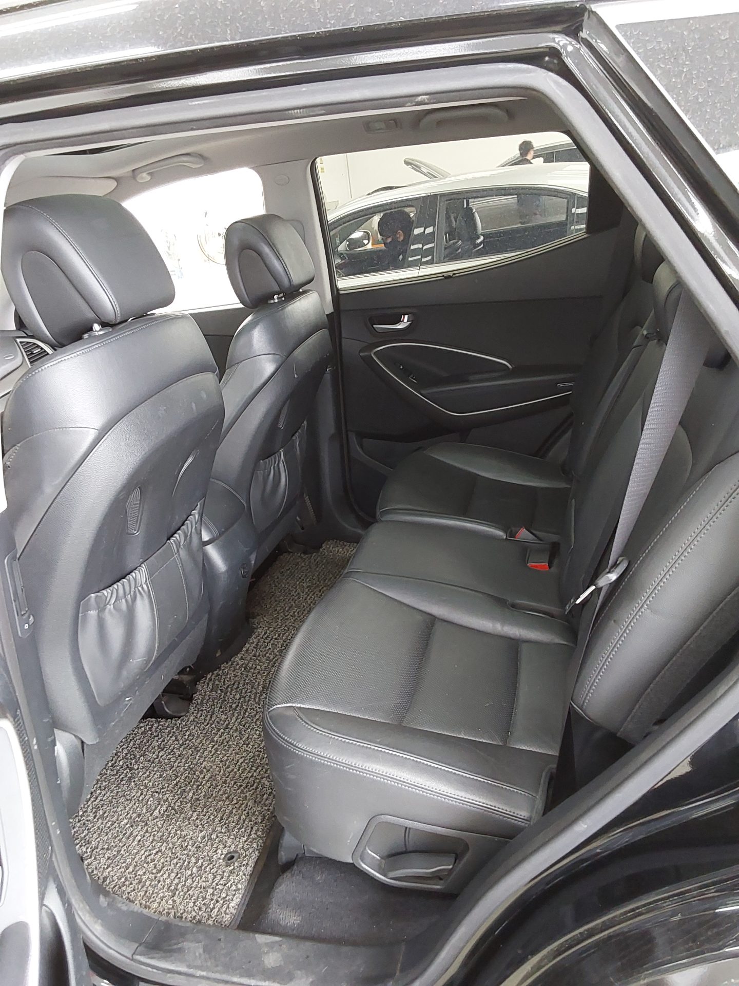 Hyundai Santa Fe 2016 - Image 11