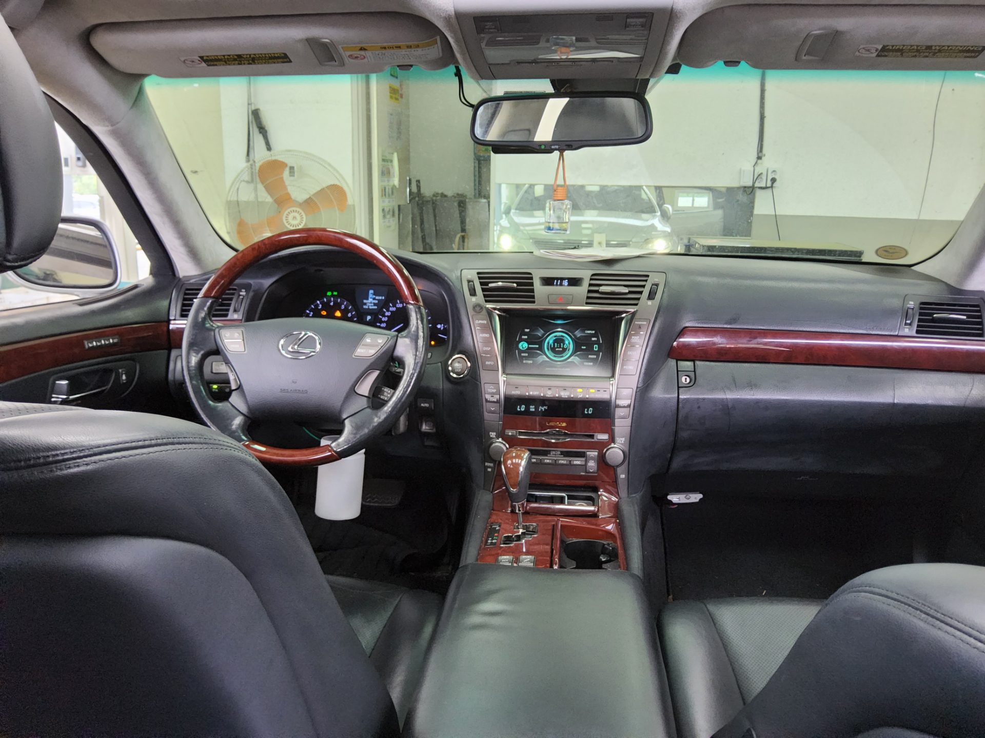 لكزس LS 2007 - صورة 10