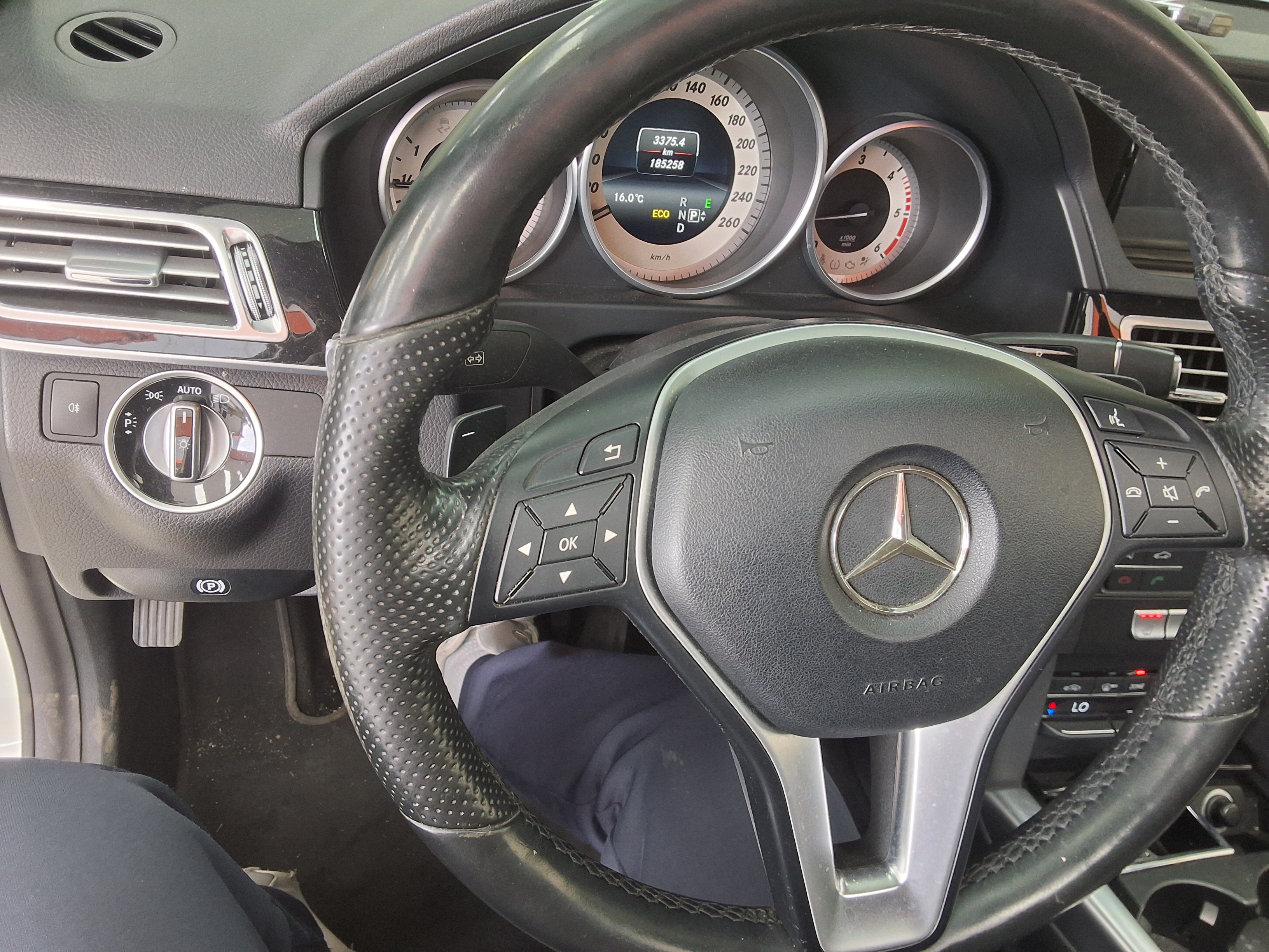 Mercedes-Benz E-Class 2016 - Image 16